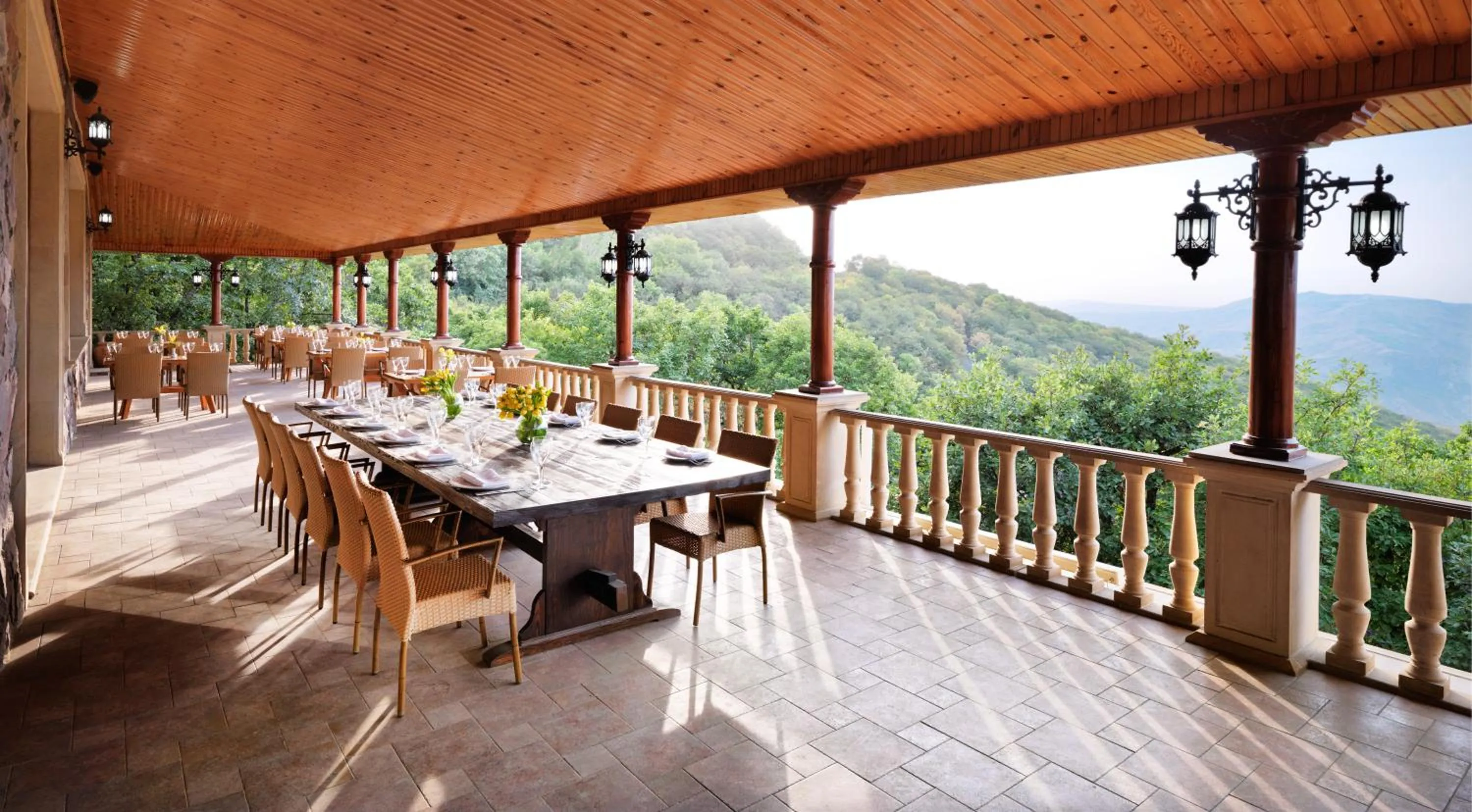 Restaurant/places to eat in Shamakhi Palace Sharadil