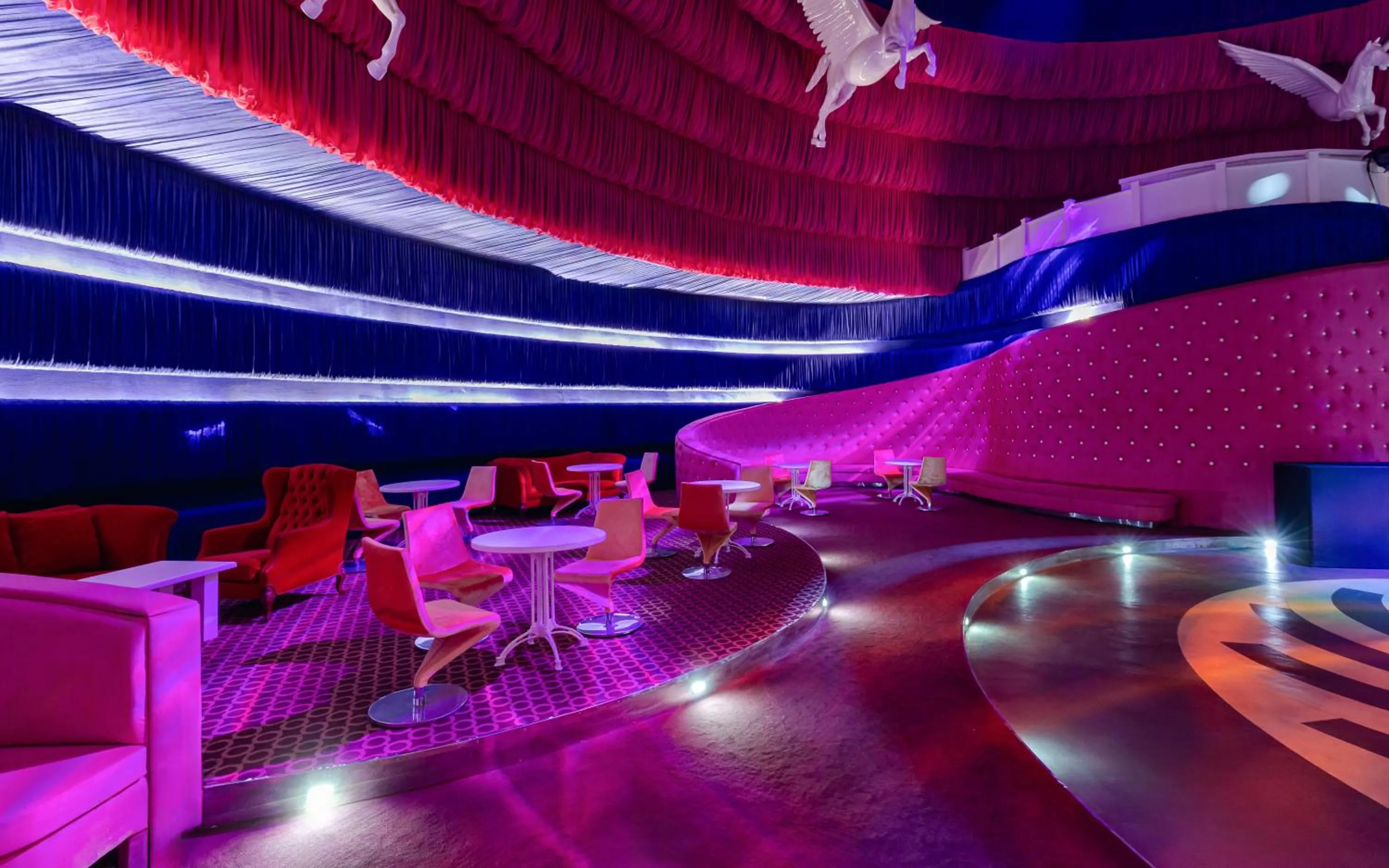 Nightclub / DJ in Shamakhi Palace Sharadil