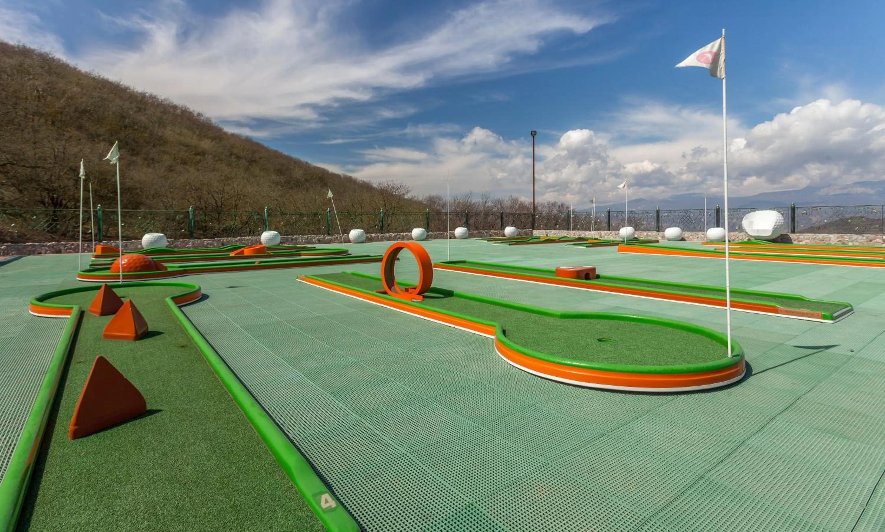 Minigolf in Shamakhi Palace Sharadil