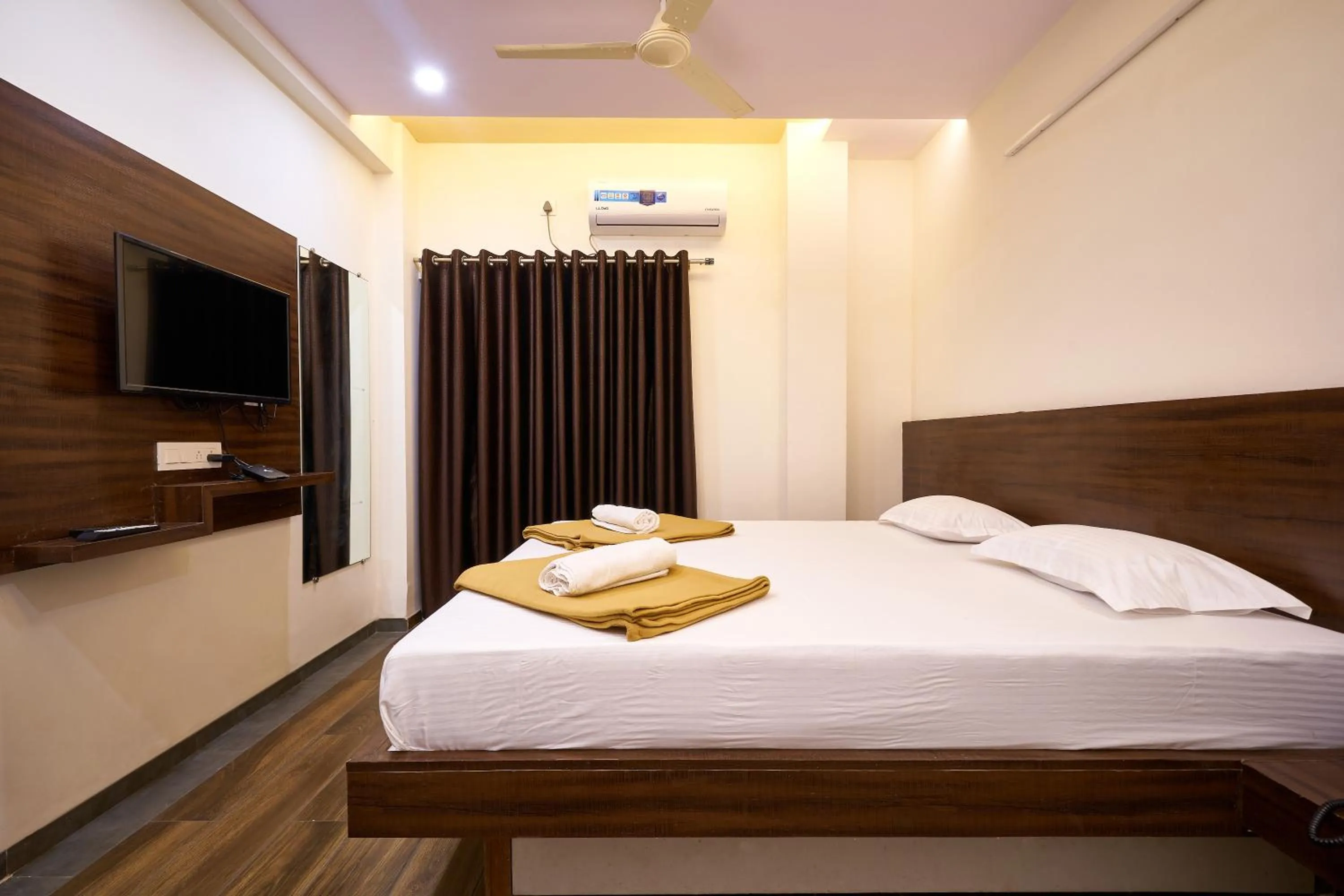 Bed in Hotel Ranjan Deluxe