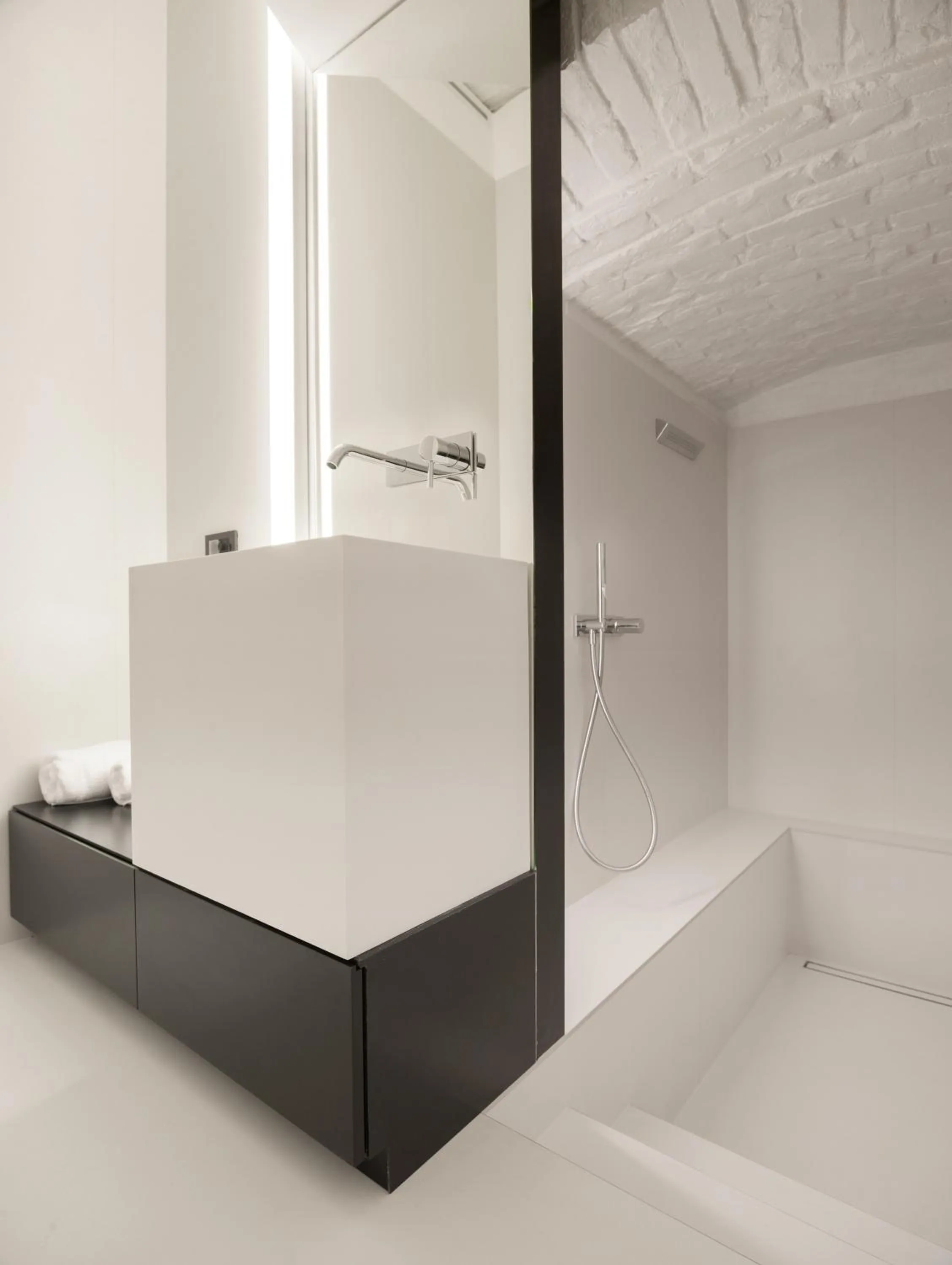 Bathroom in Villa Csonka by Privo