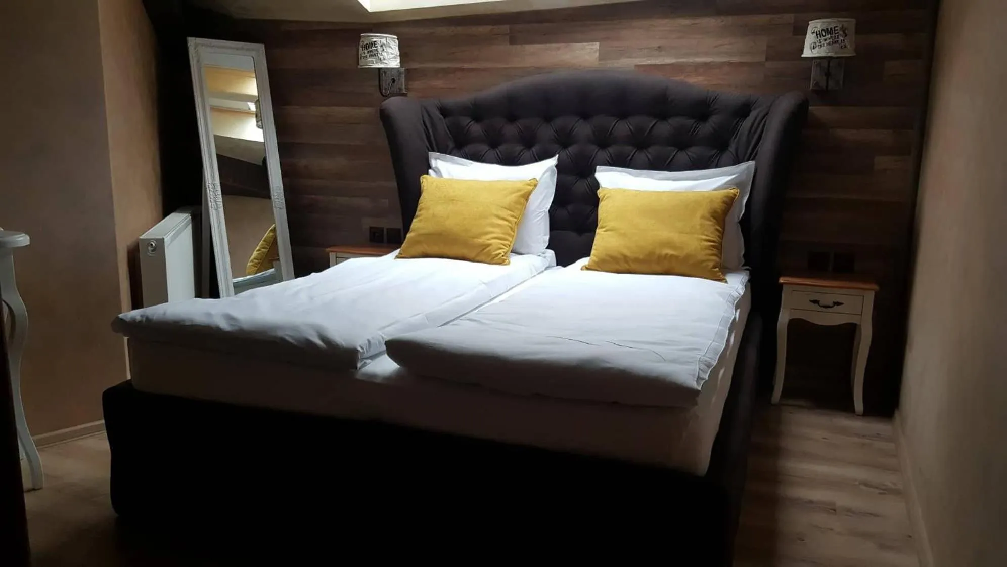 Bed in Jorela Family Hotel
