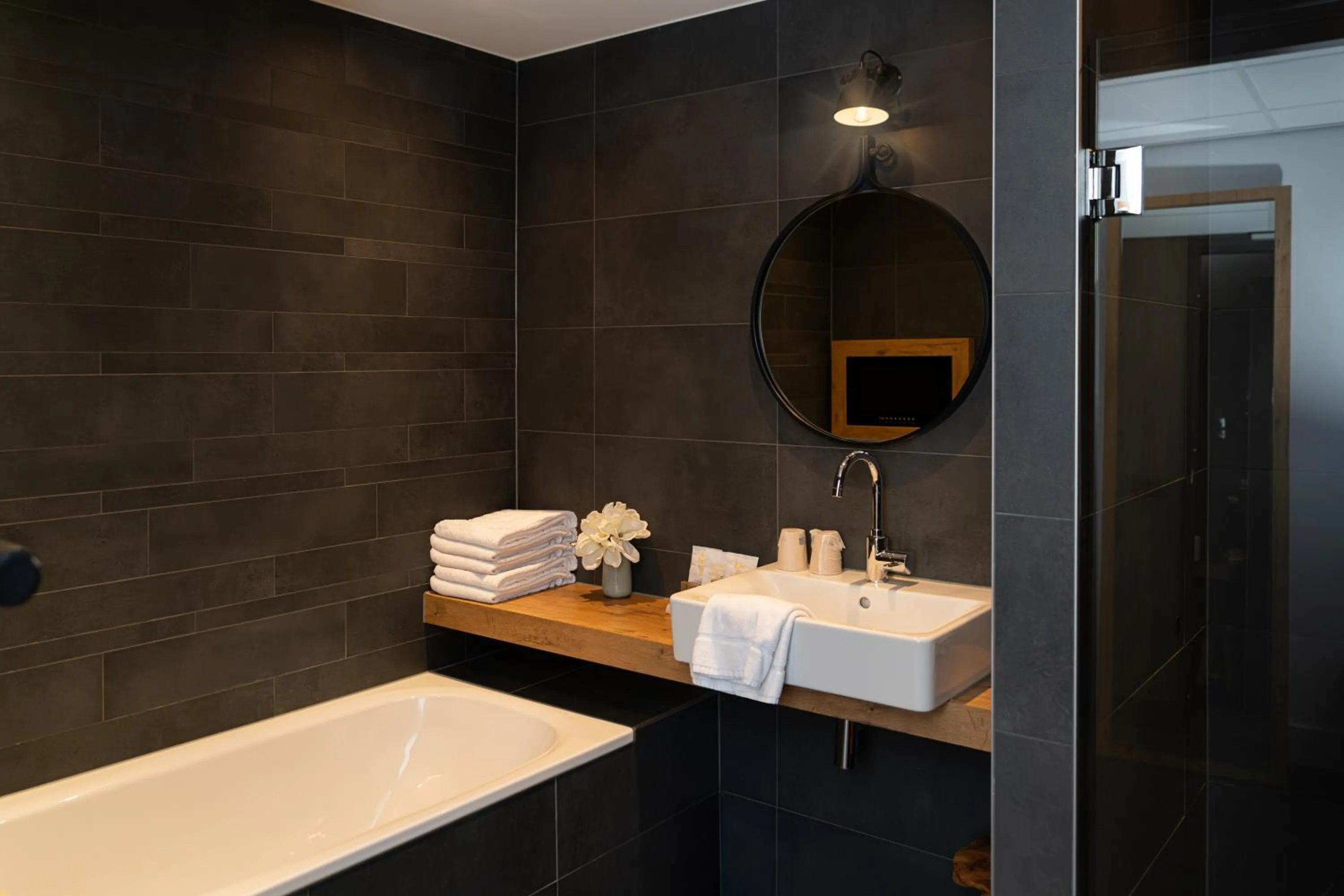 Shower in Hotel Keyser Breda