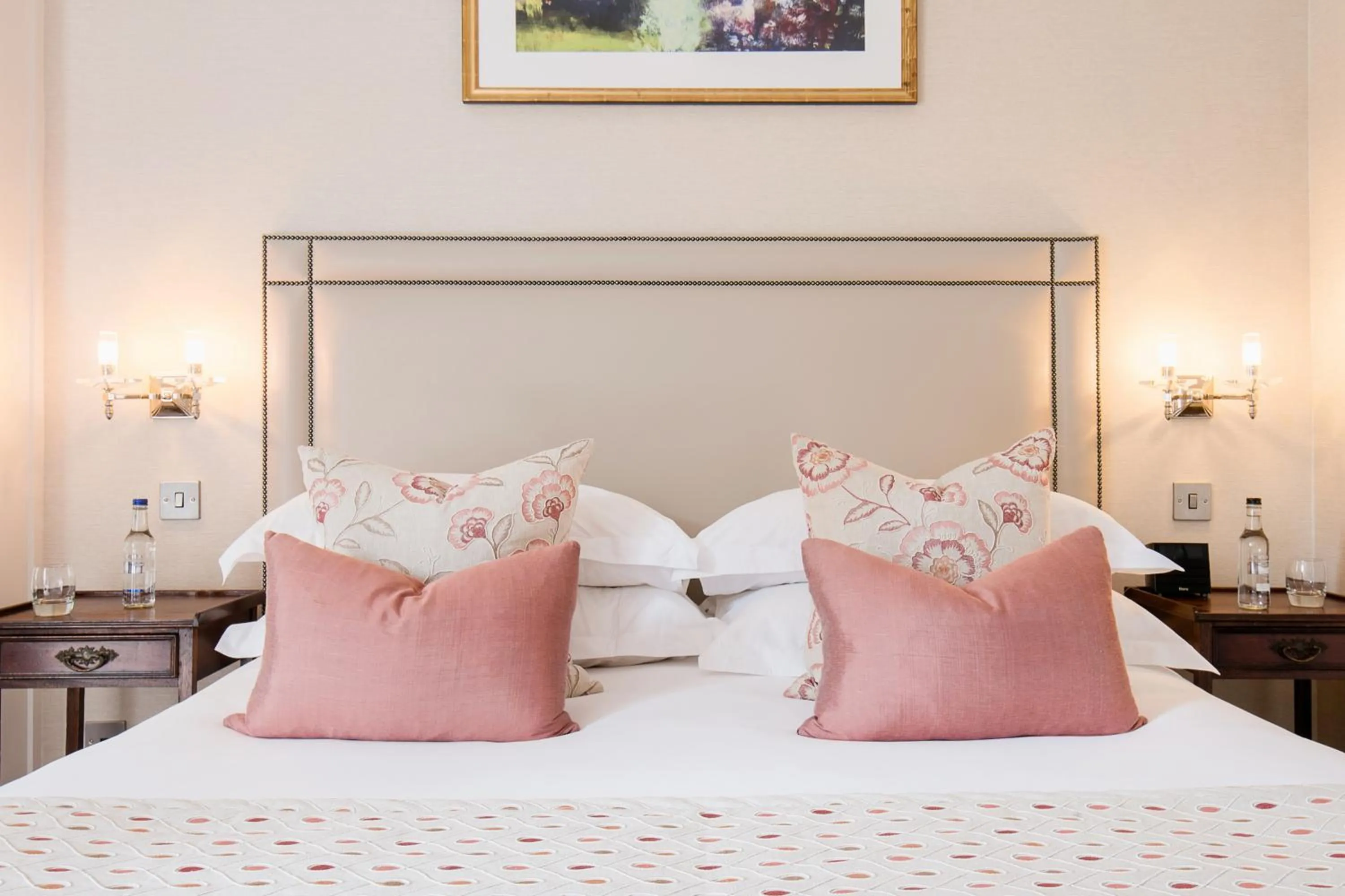 Bed in Ashdown Park Hotel