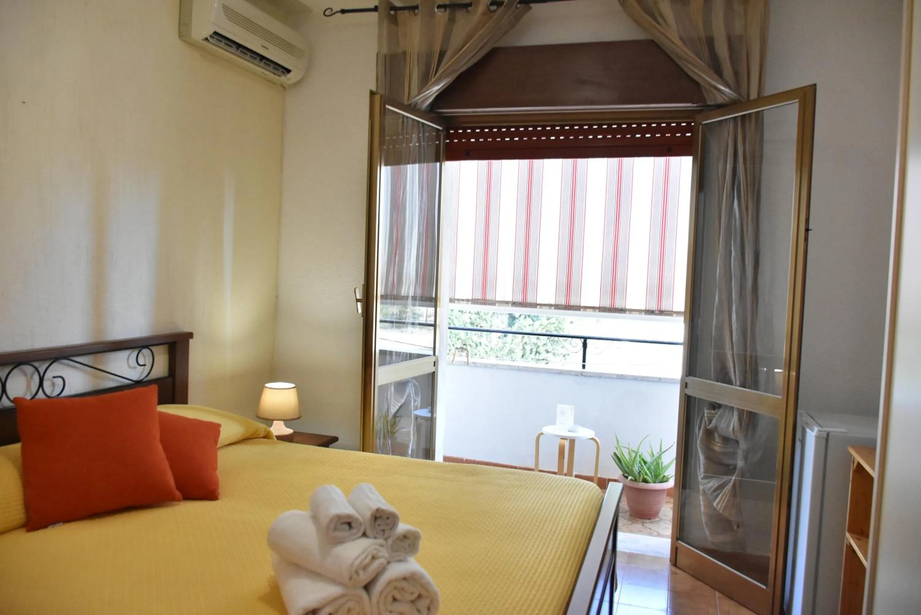 Bed in Hotel Villa del Sole