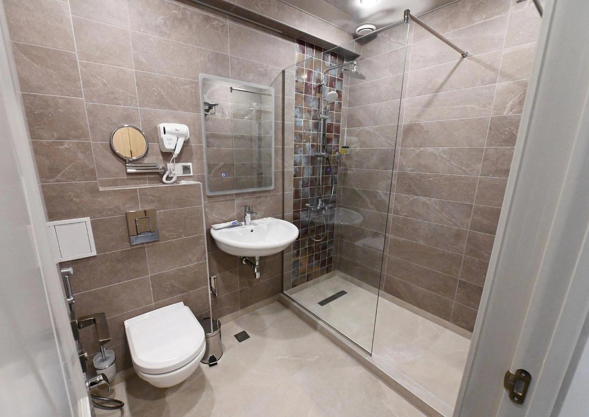 Shower in Prime Hotel