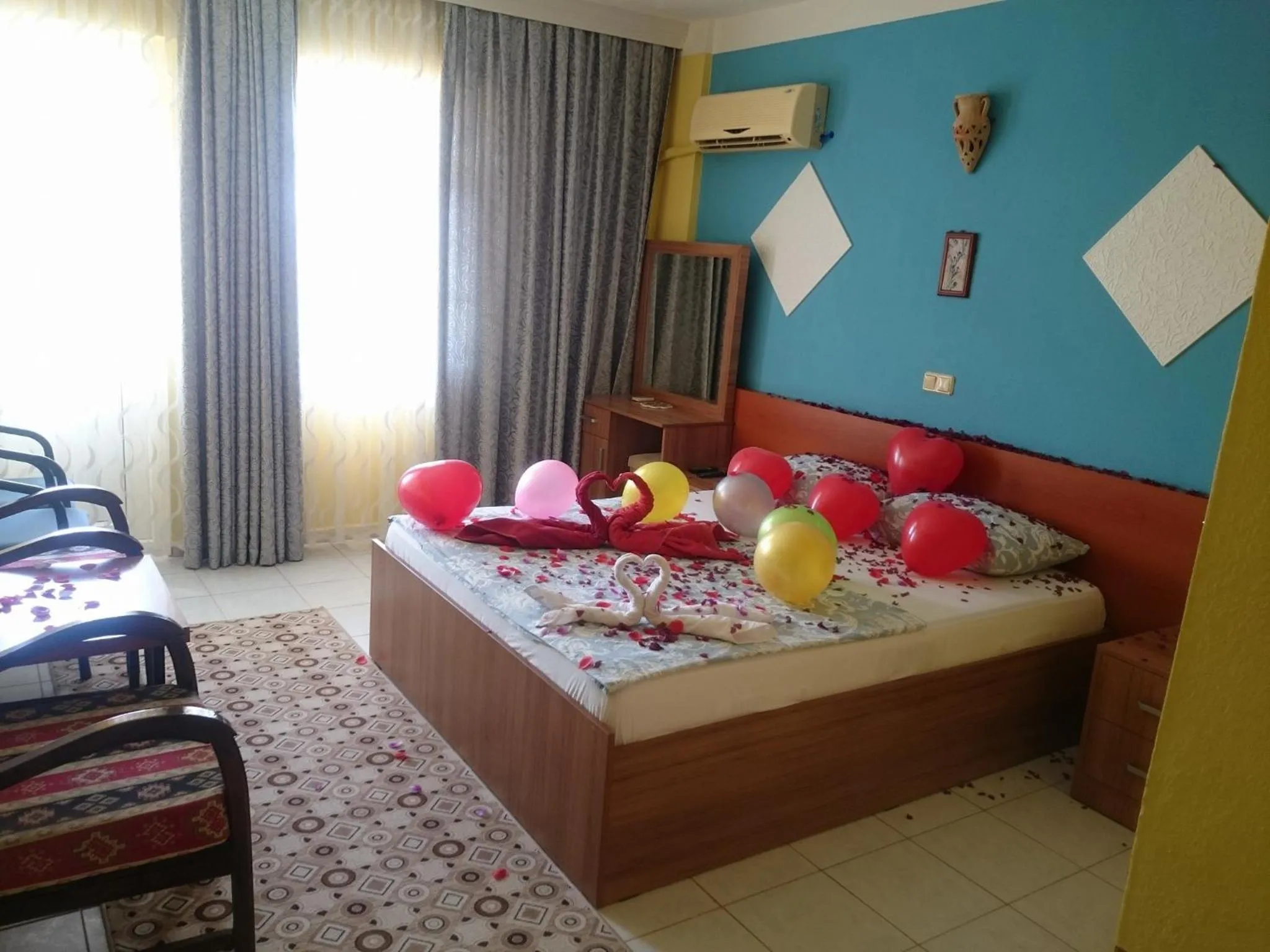 Photo of the whole room, Bed in Hotel Grün