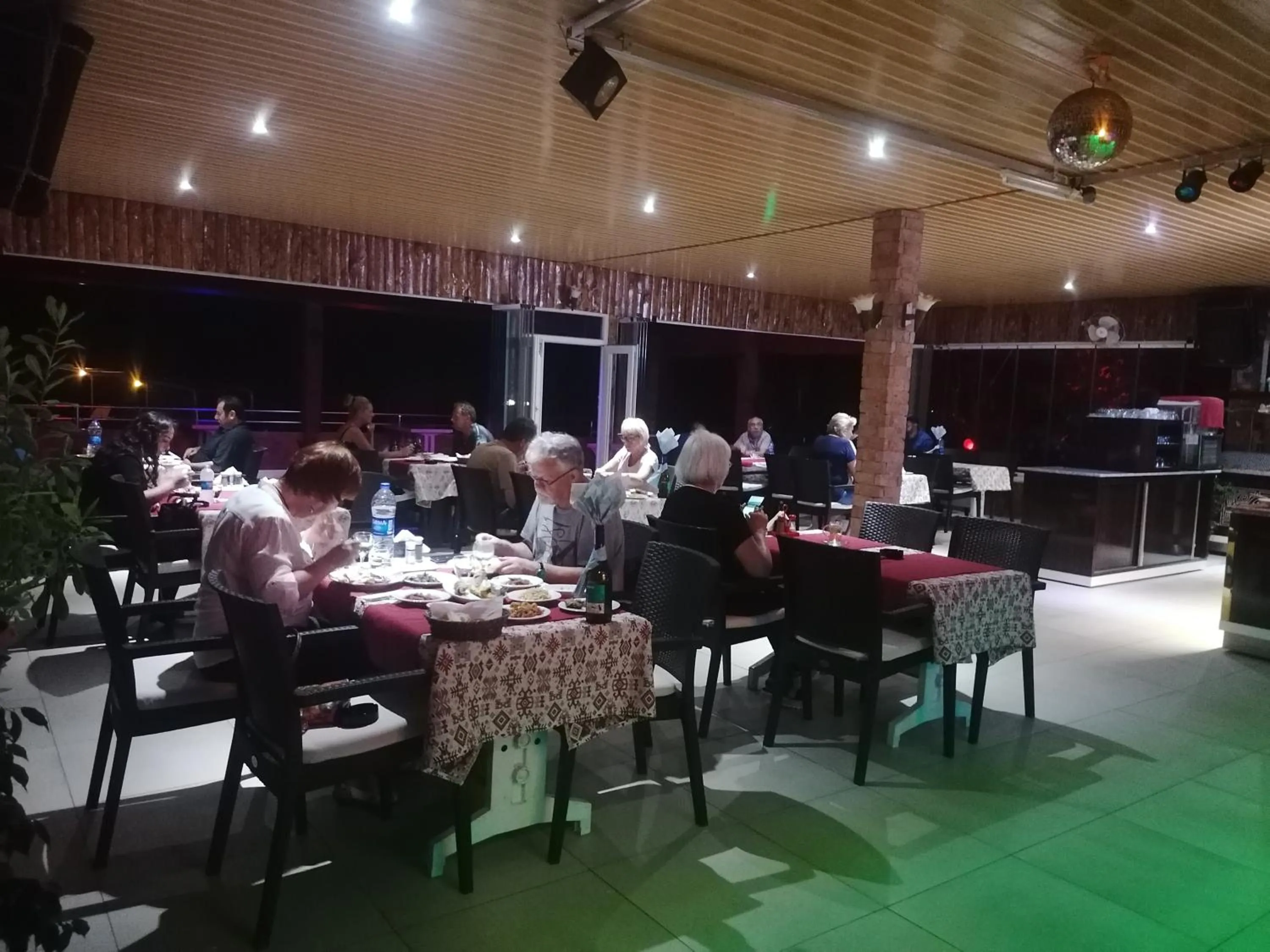 Restaurant/places to eat in Hotel Grün