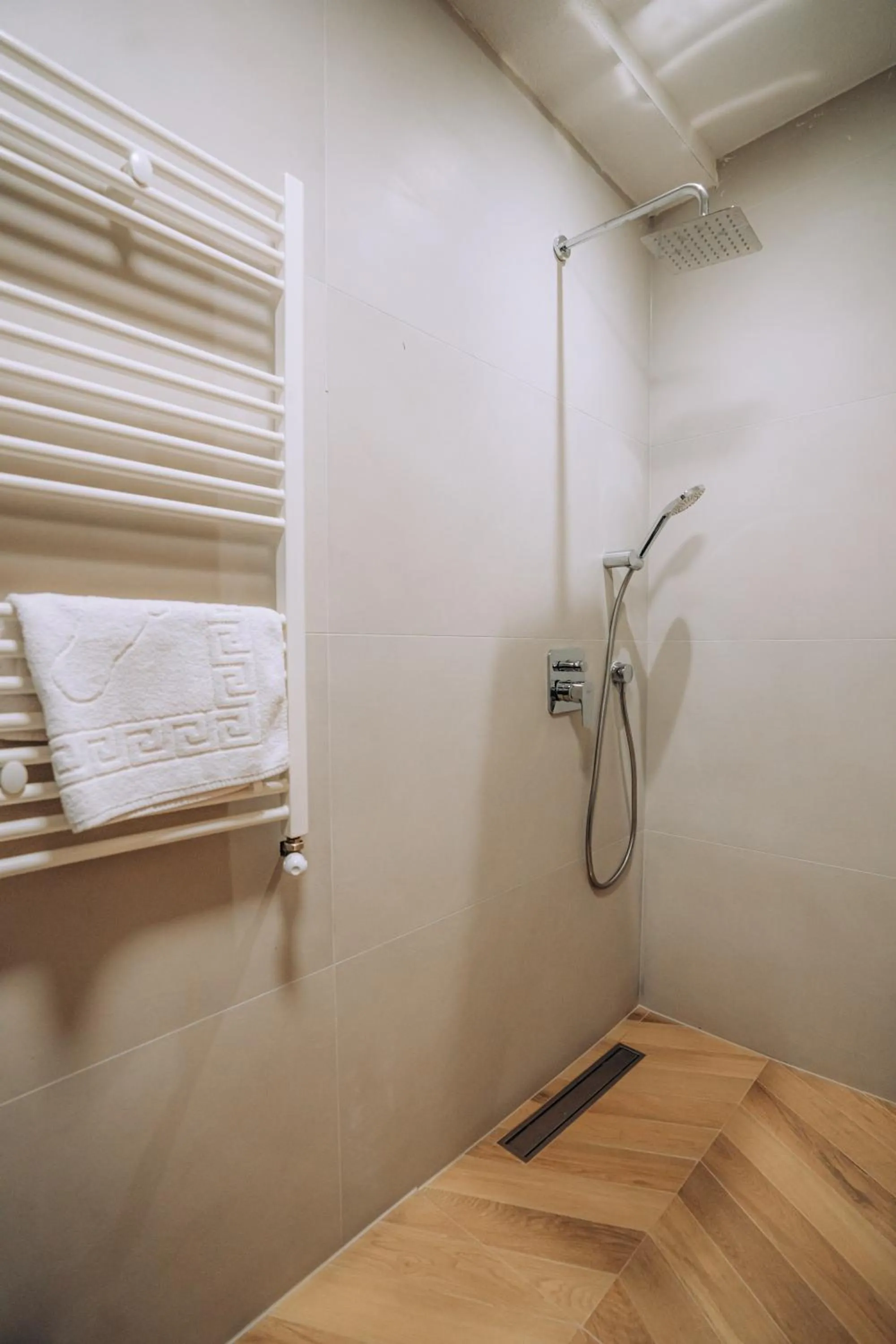 Shower in Villa Pupin SARAISTE