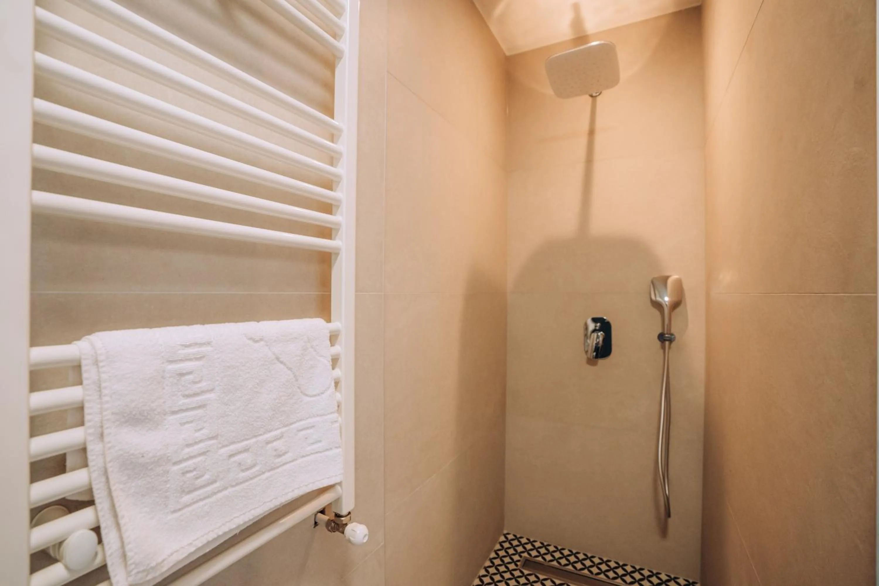 Shower in Villa Pupin SARAISTE