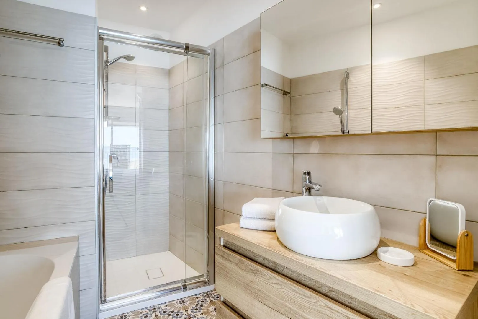 Bathroom in Roc Hotel