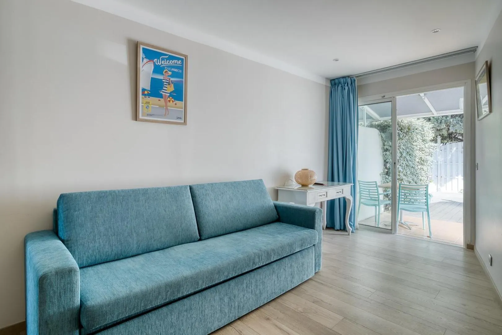 Seating Area in Roc Hotel