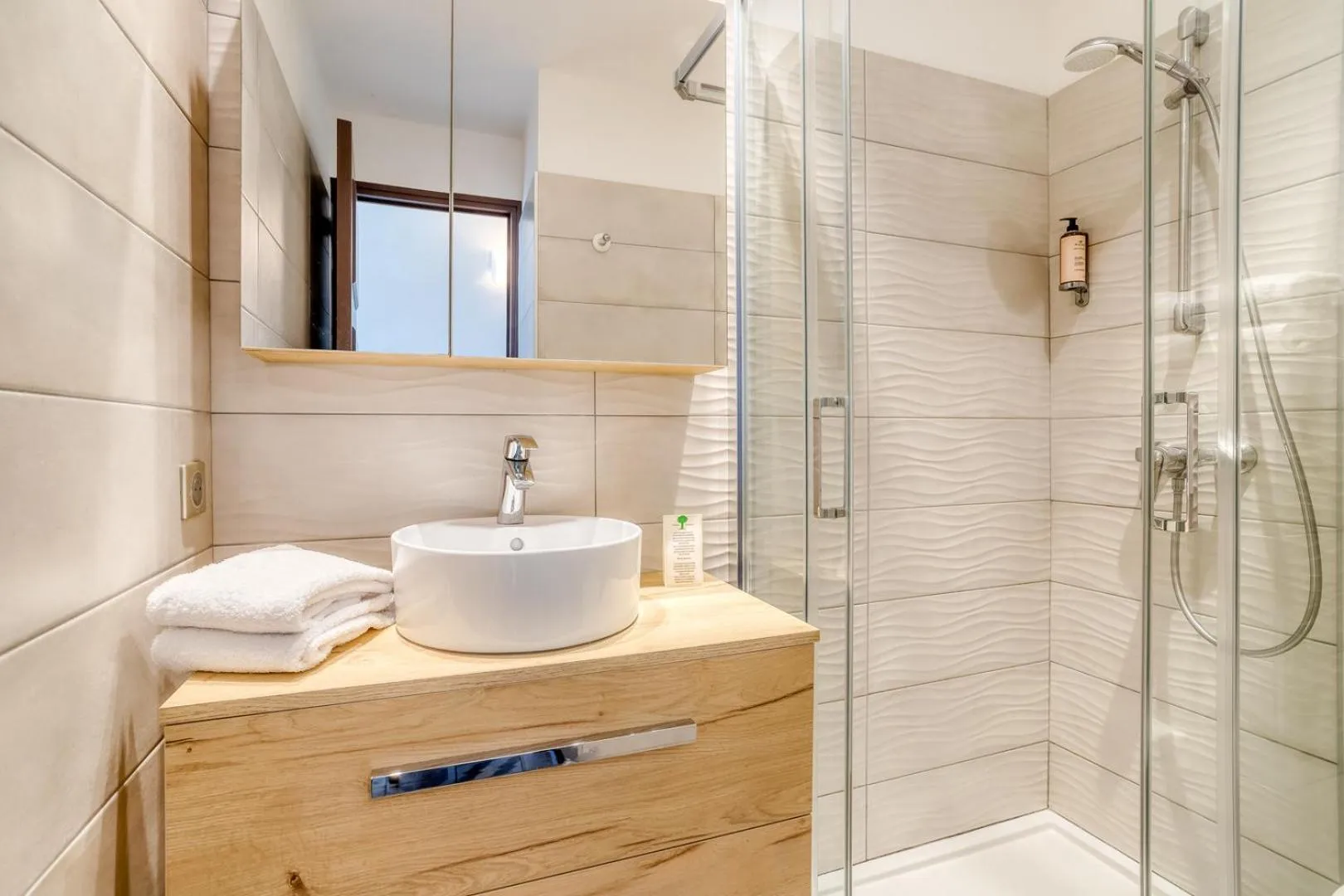 Bathroom in Roc Hotel