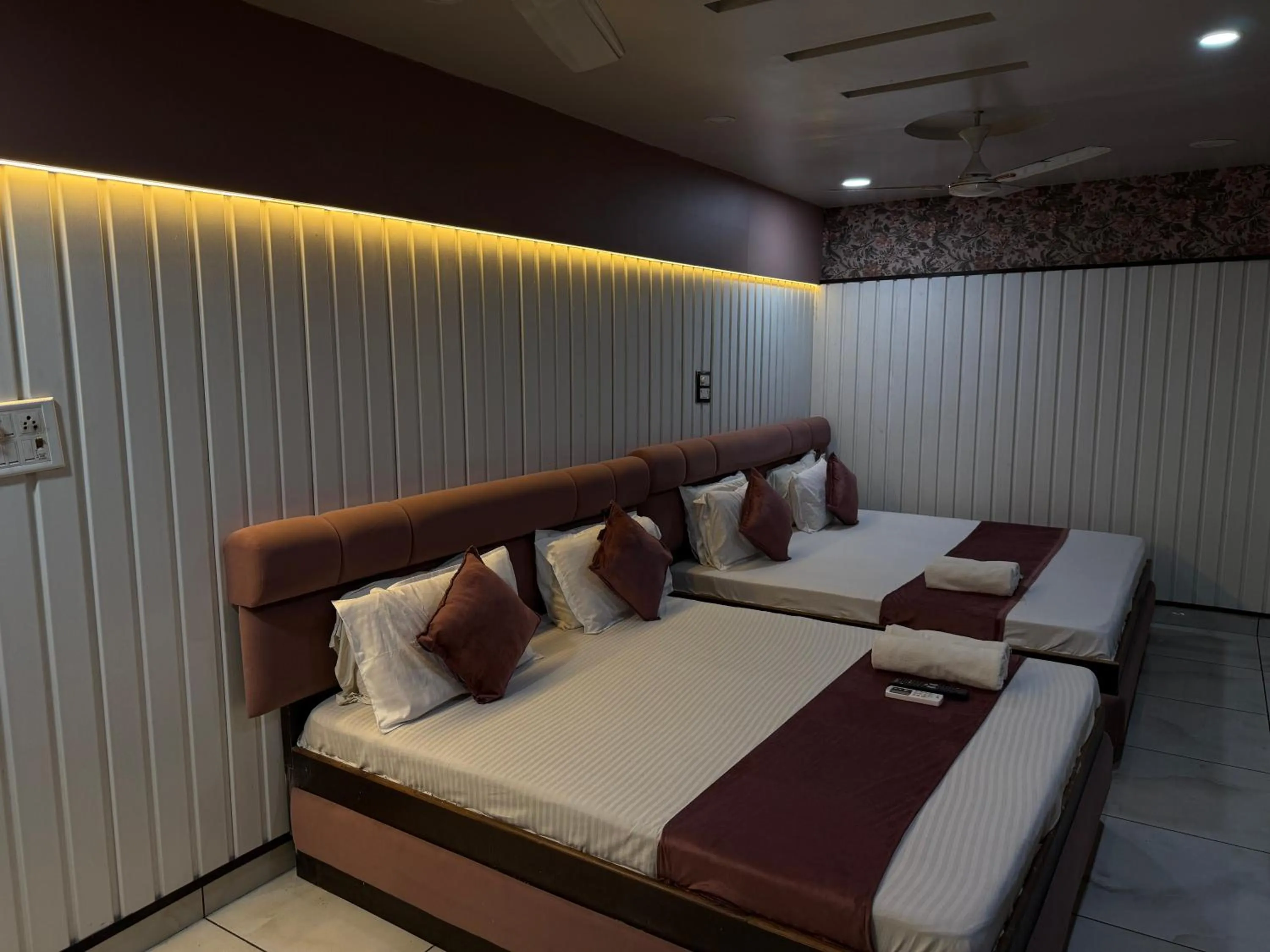 Bed in Hotel Shree Krishna Palace