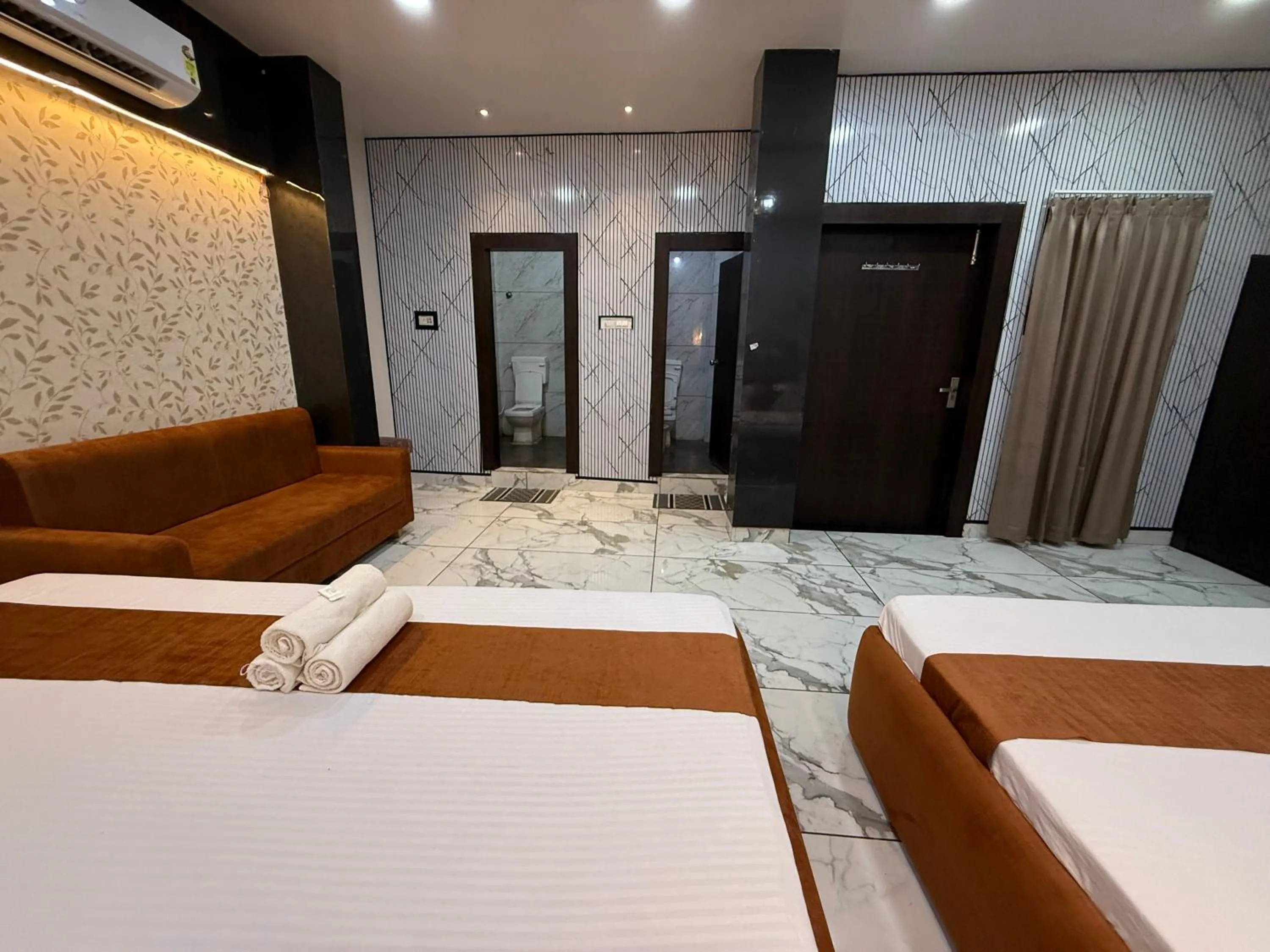 Bed in Hotel Shree Krishna Palace