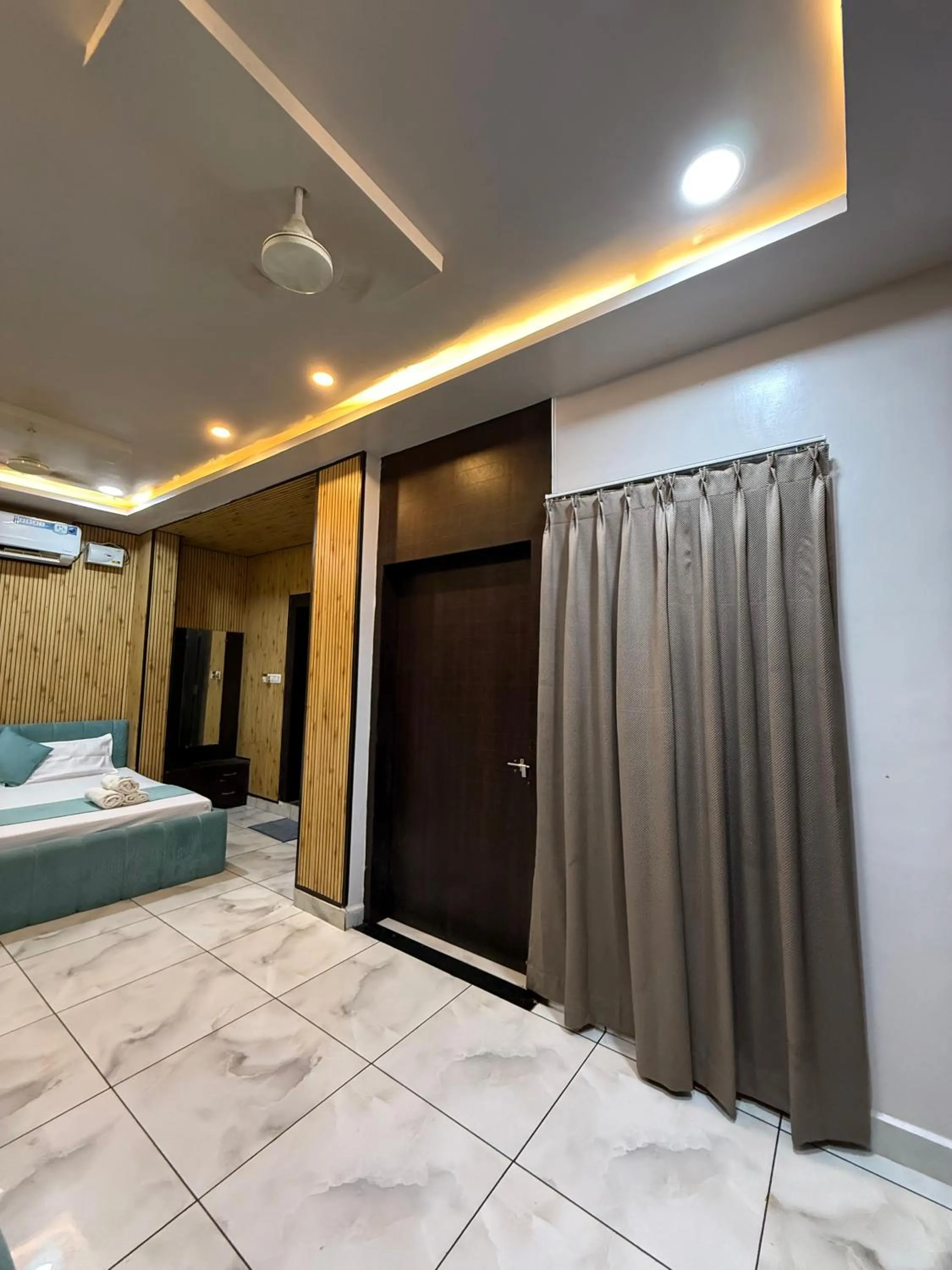 Bed in Hotel Shree Krishna Palace