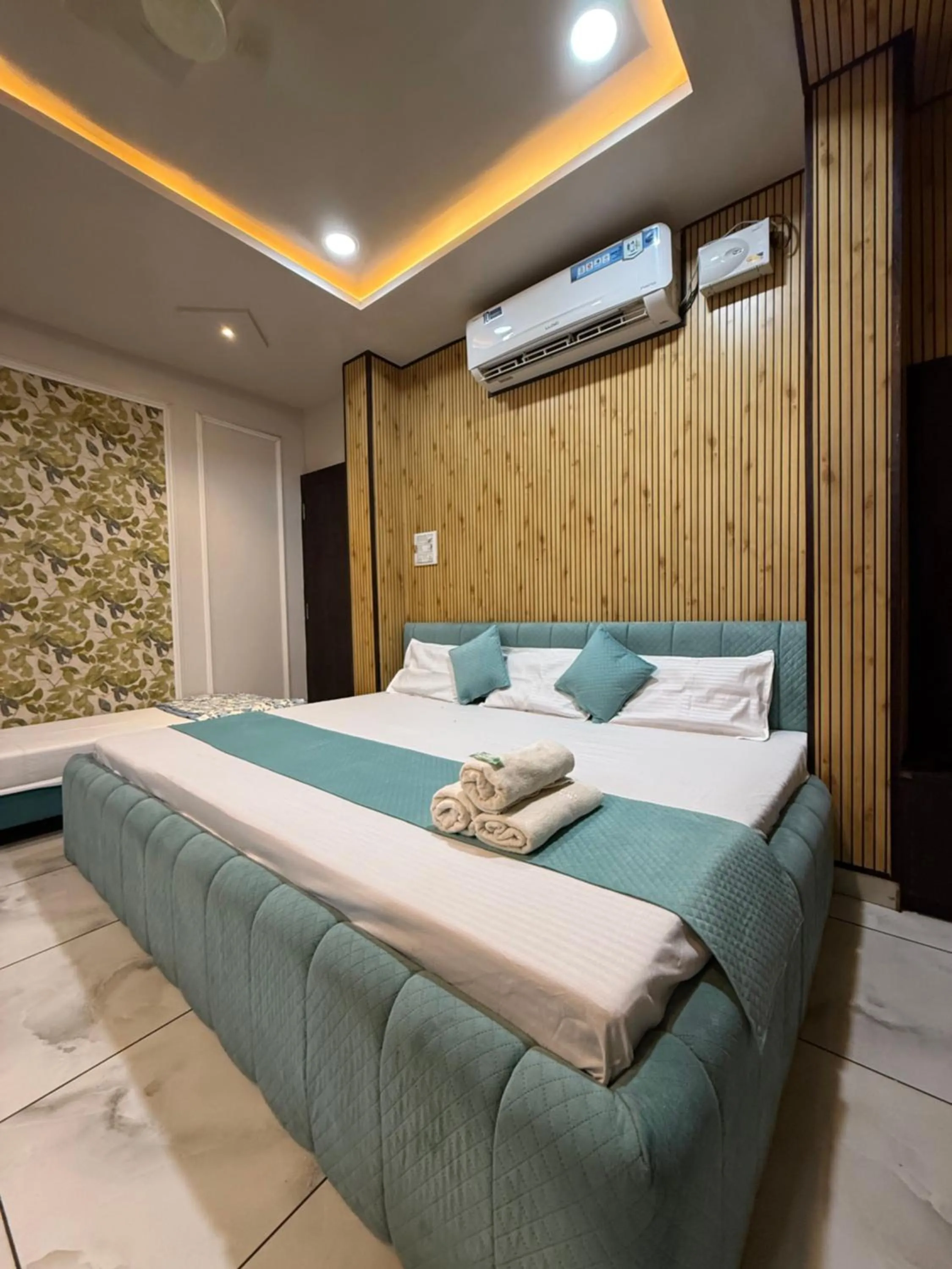 Bed in Hotel Shree Krishna Palace