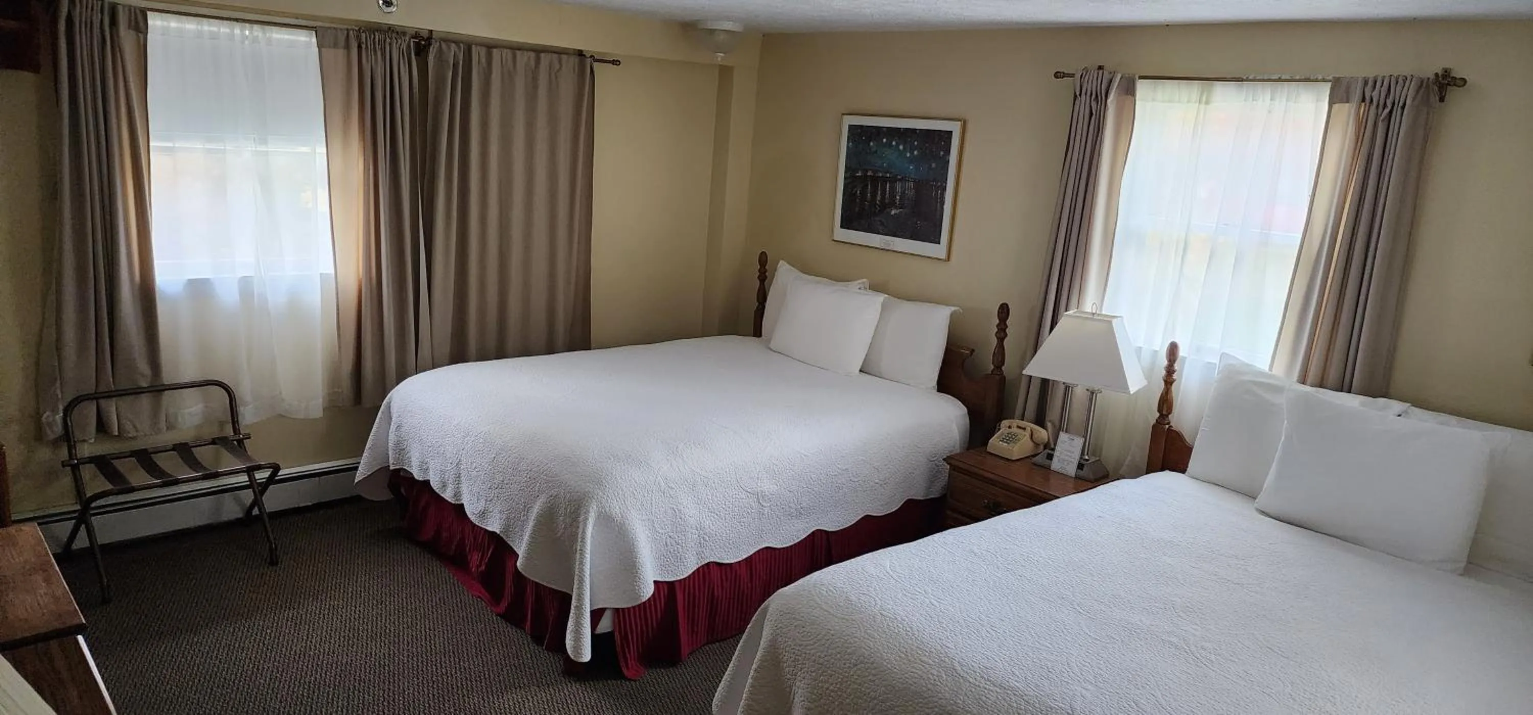 Bed in Wilson Lake Inn