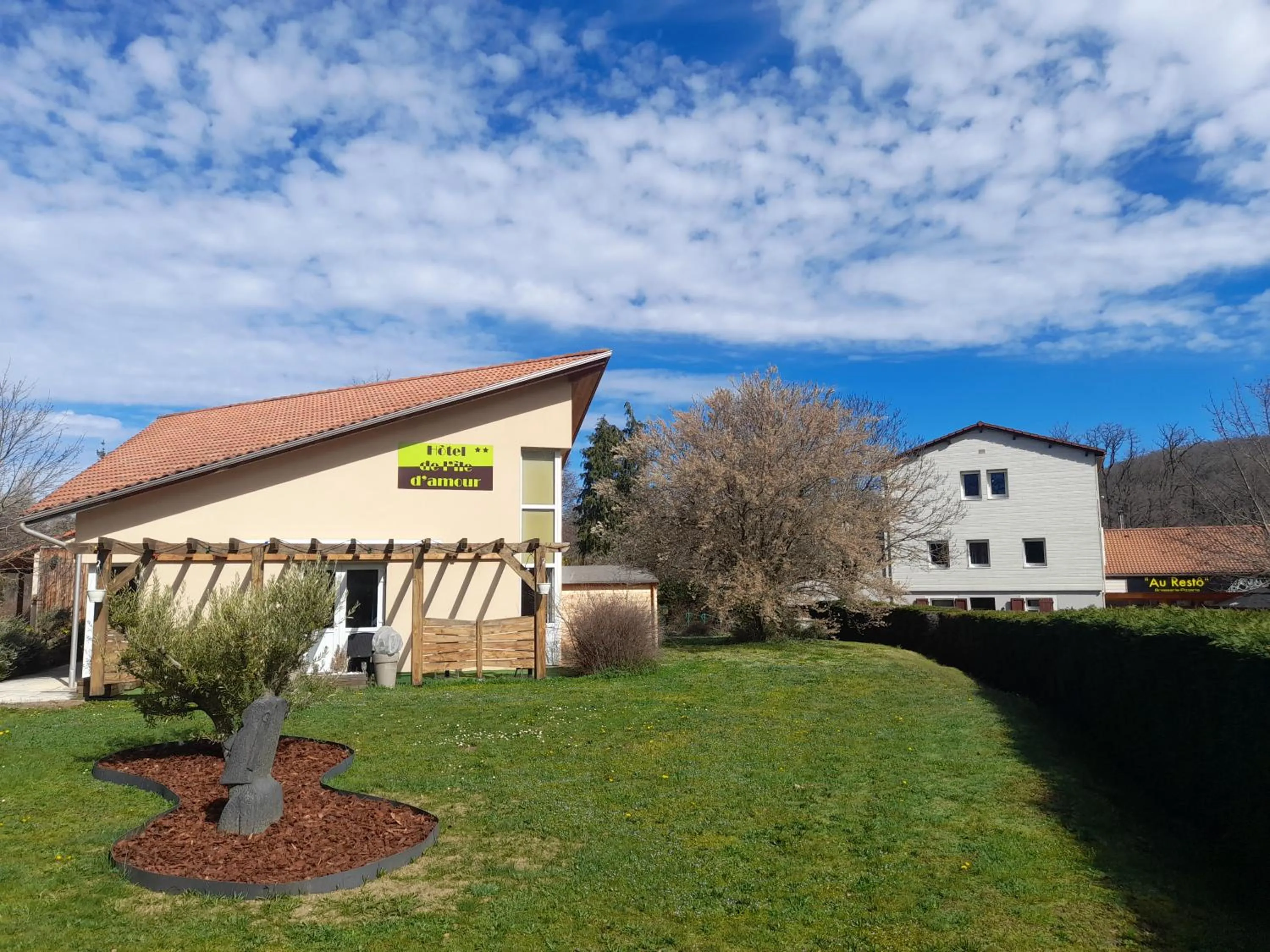 Property building in Hotel de l'Ile d'Amour