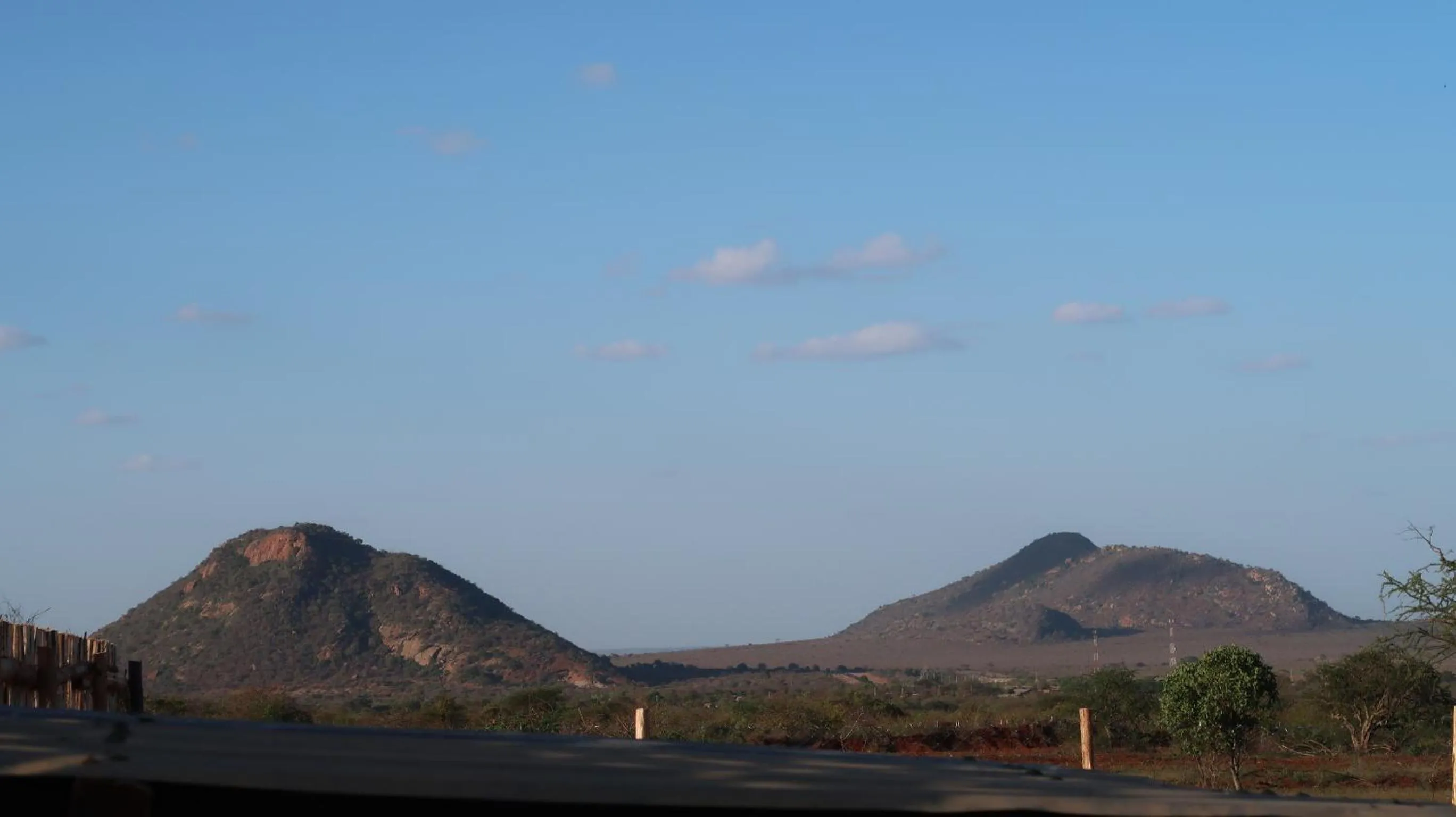 Mountain view in Tausa Tsavo Eco Lodge