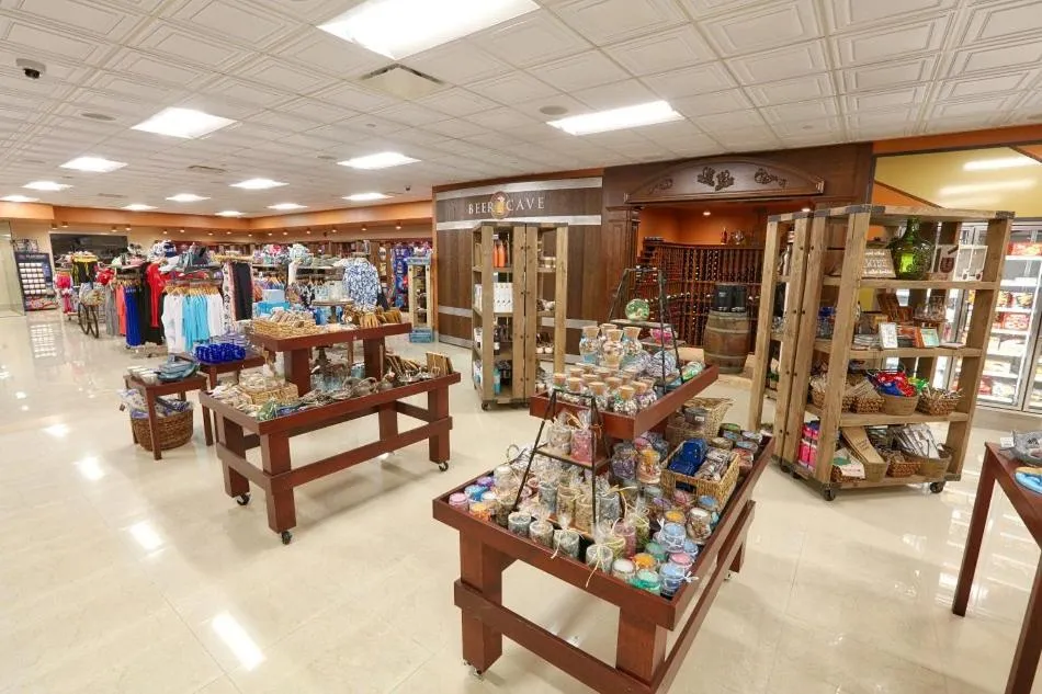 Supermarket/grocery shop in Westgate Resort