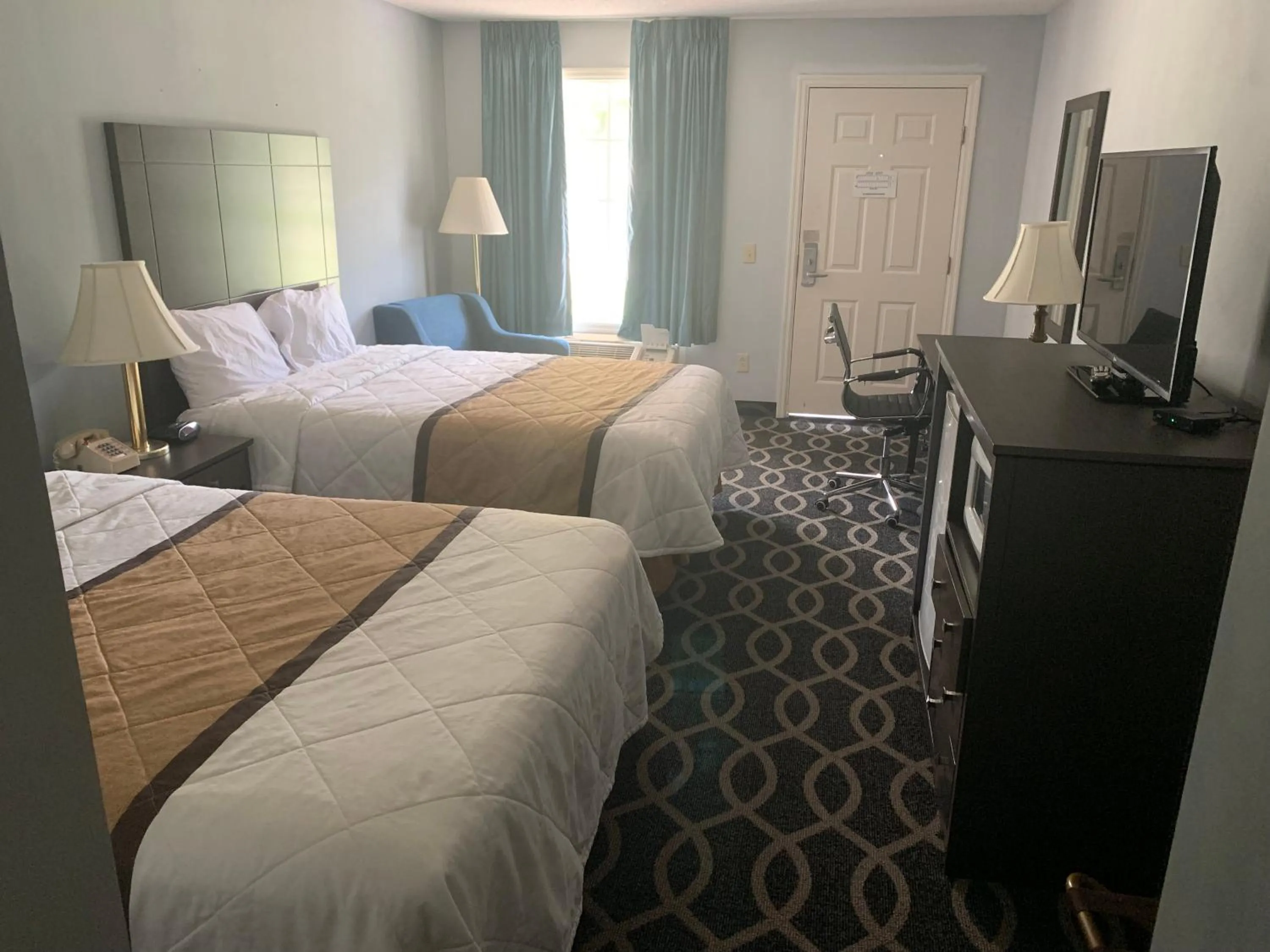 Bed in Richland Inn - Lewisburg