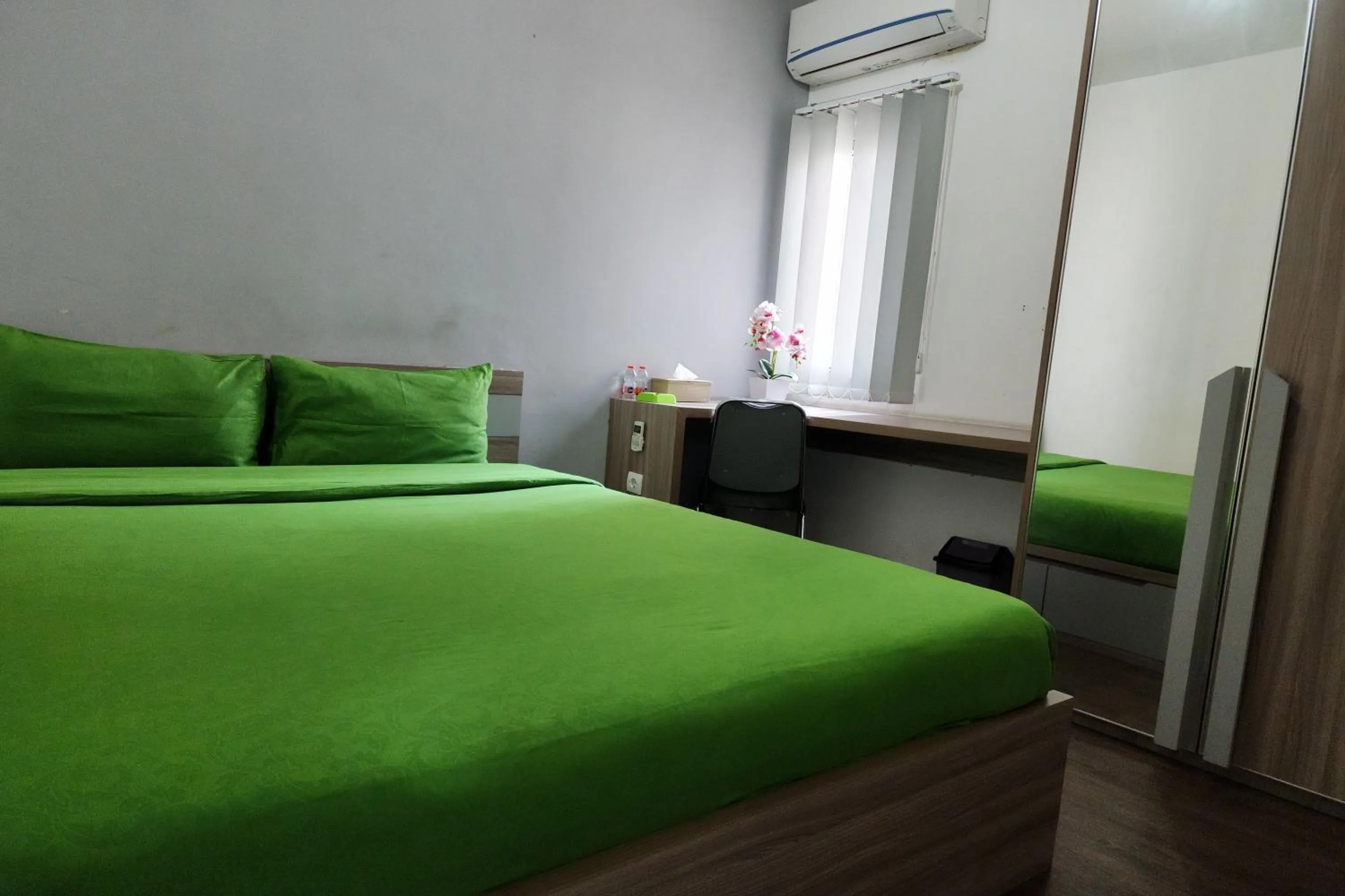 Bed in Barata Hotel Near Bandara Soekarno Hatta