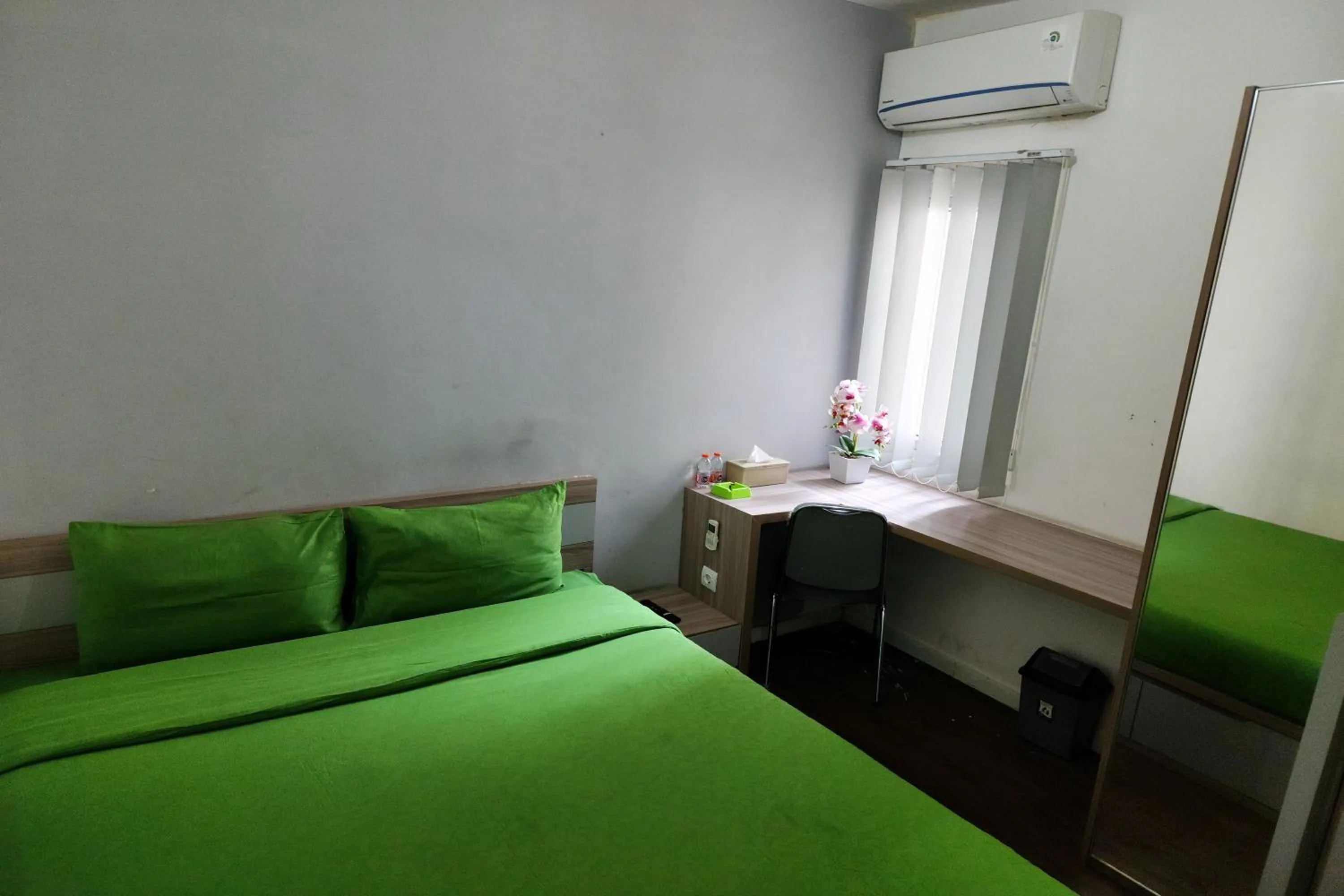 Bed in Barata Hotel Near Bandara Soekarno Hatta