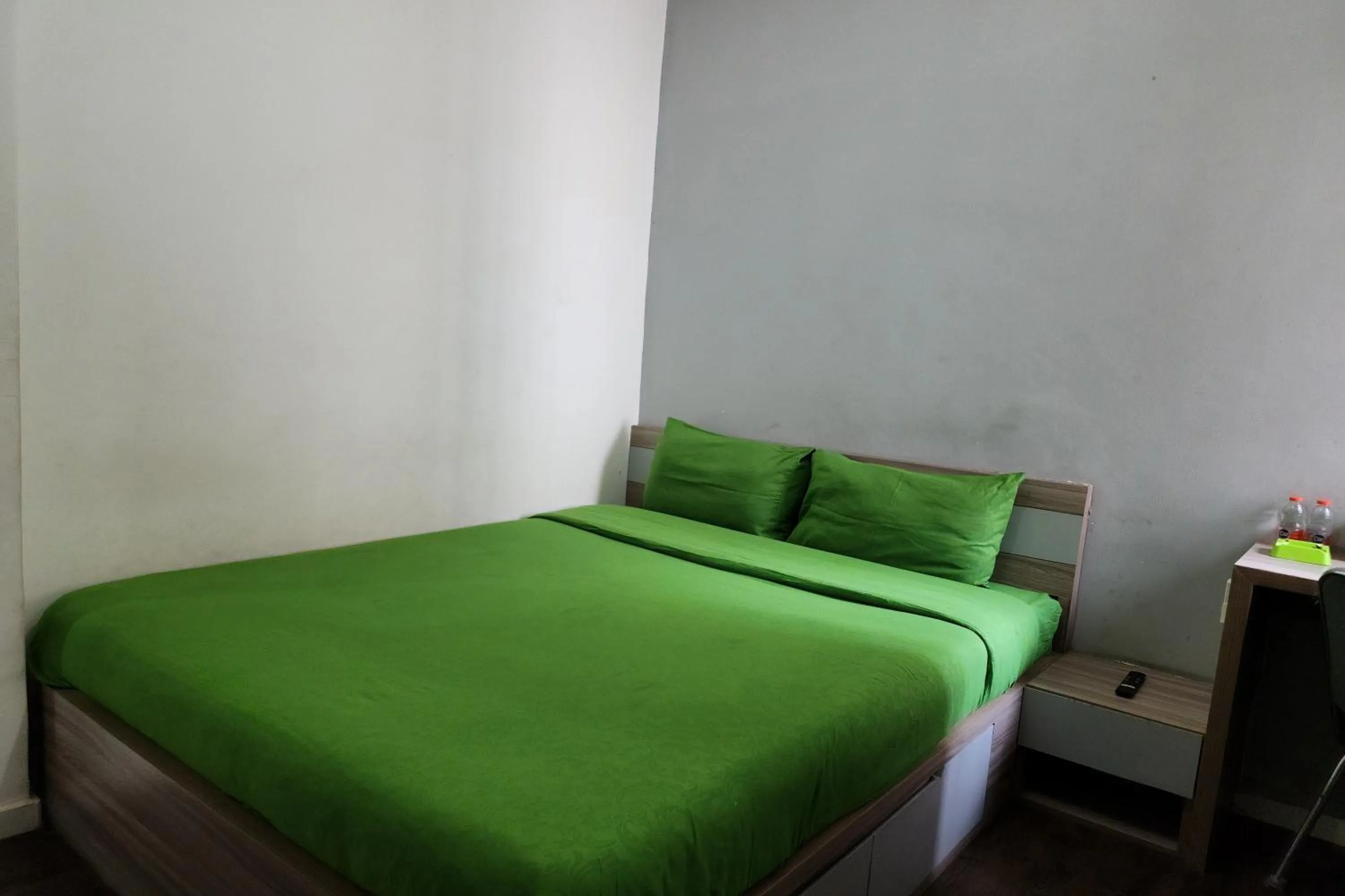 Bed in Barata Hotel Near Bandara Soekarno Hatta