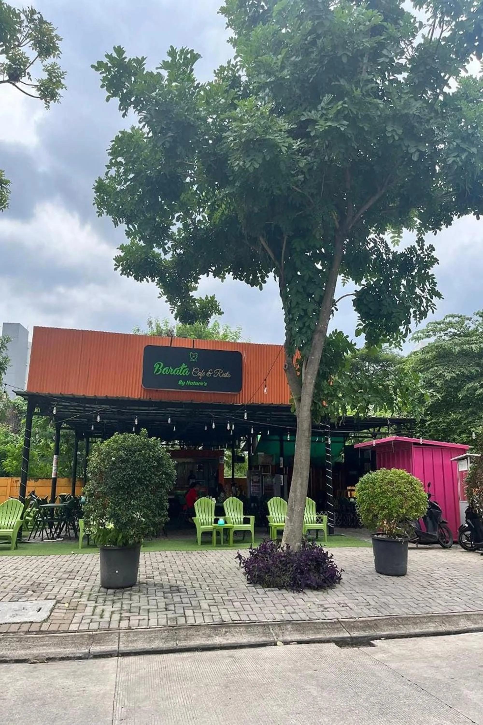 Restaurant/places to eat in Barata Hotel Near Bandara Soekarno Hatta