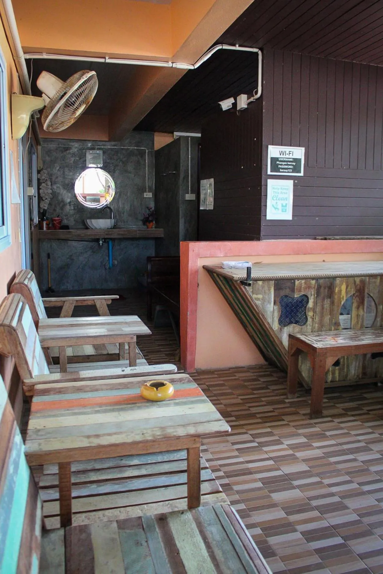 Phangan Barsay Hostel