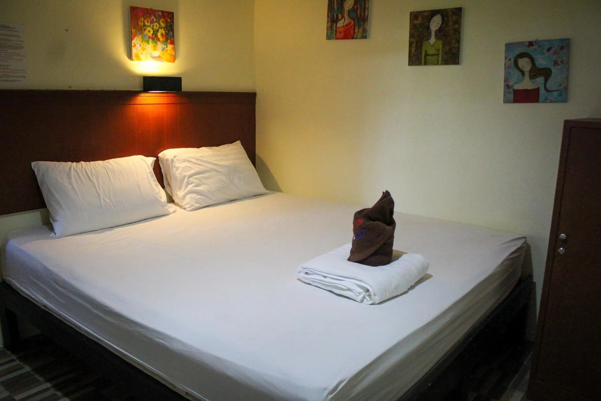 Bed in Phangan Barsay Hostel