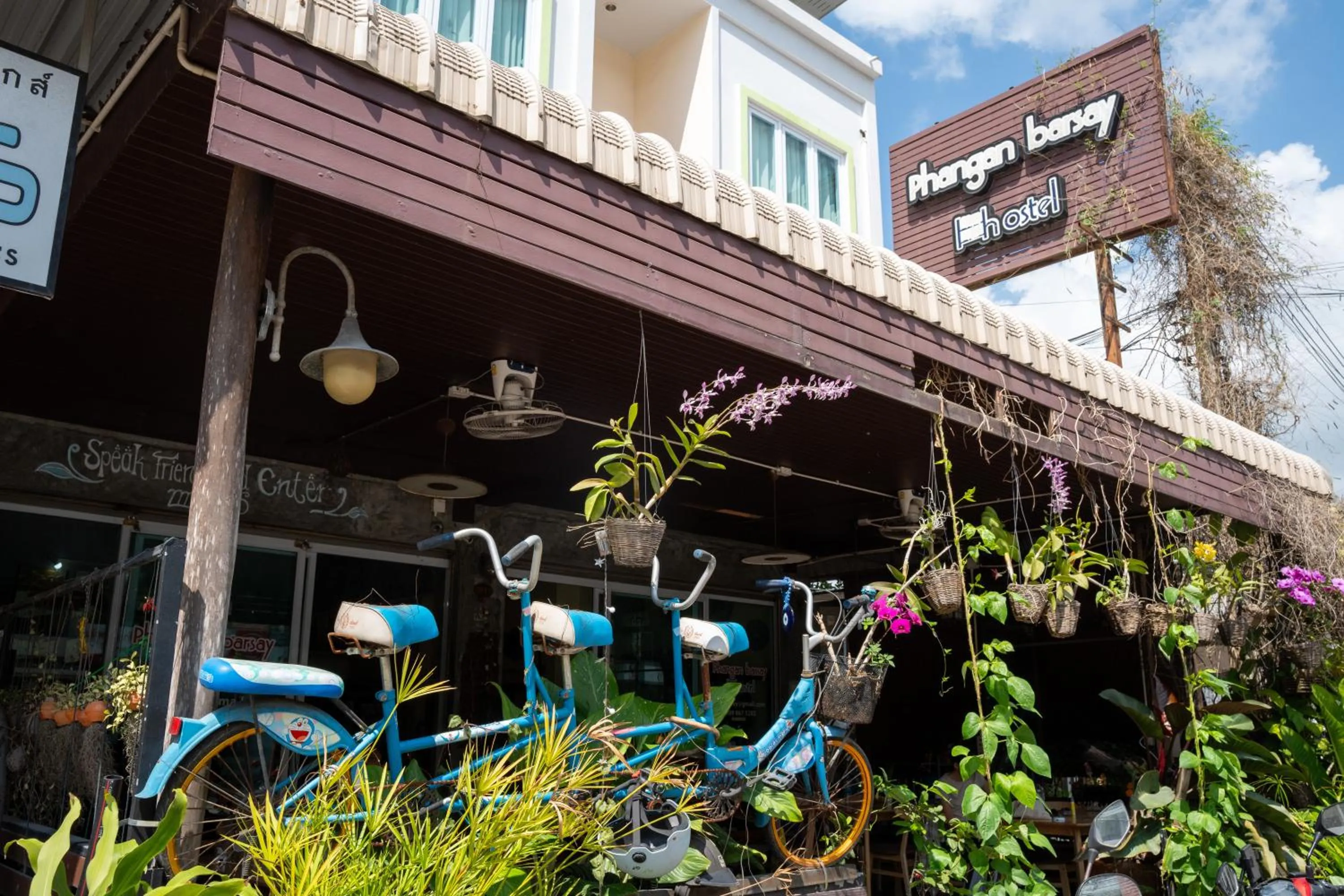 Phangan Barsay Hostel