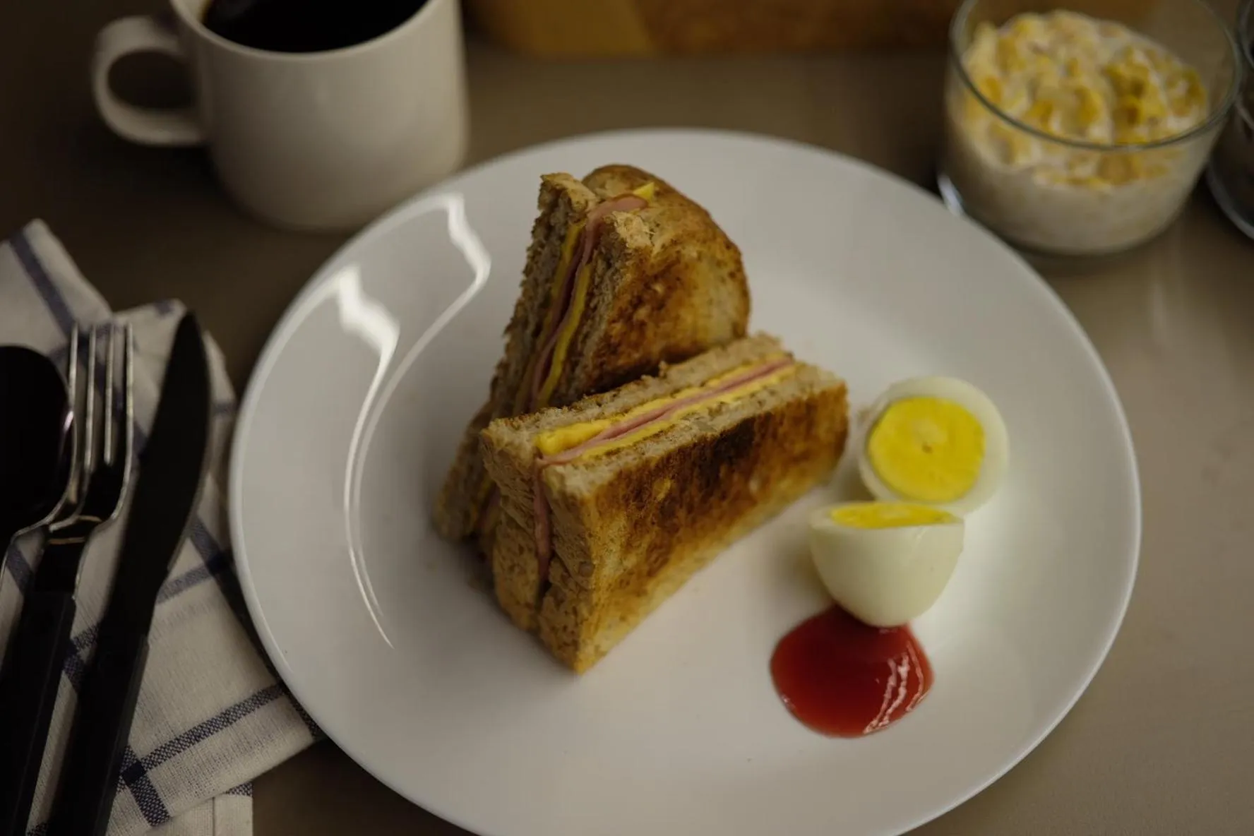 Food and drinks in Seoul Cube Jongro