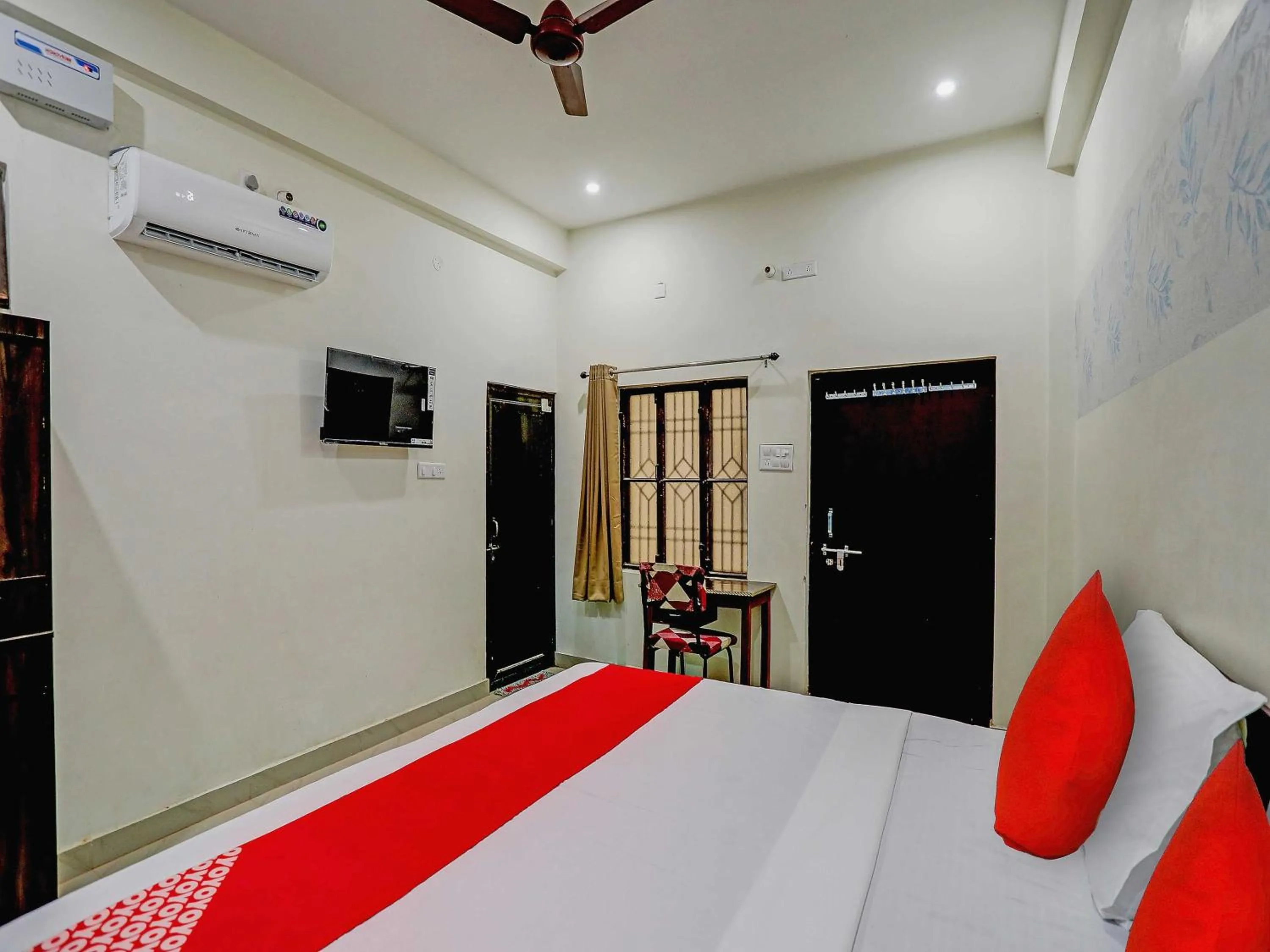 Bedroom, Bed in Hotel O The Raghav Villa