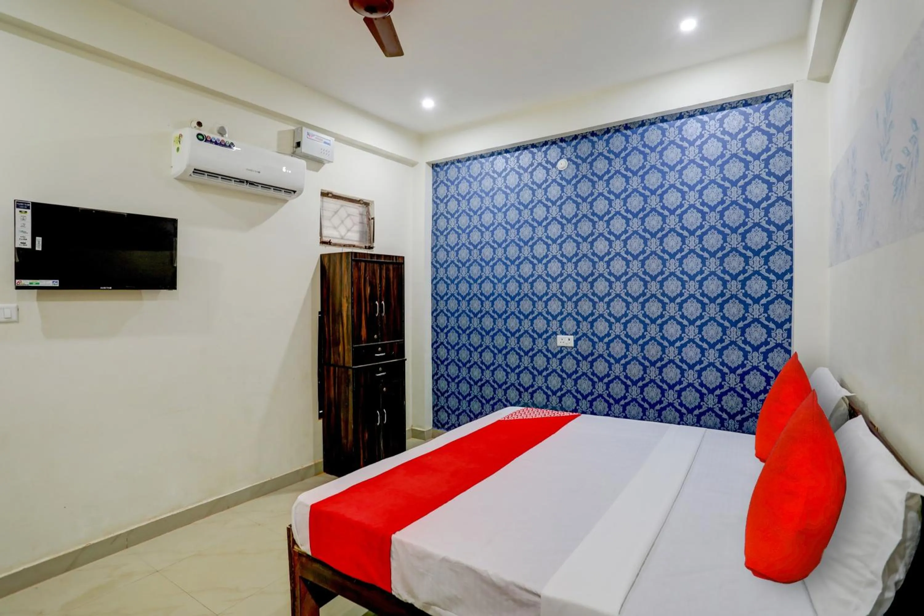 Bedroom, Bed in Hotel O The Raghav Villa