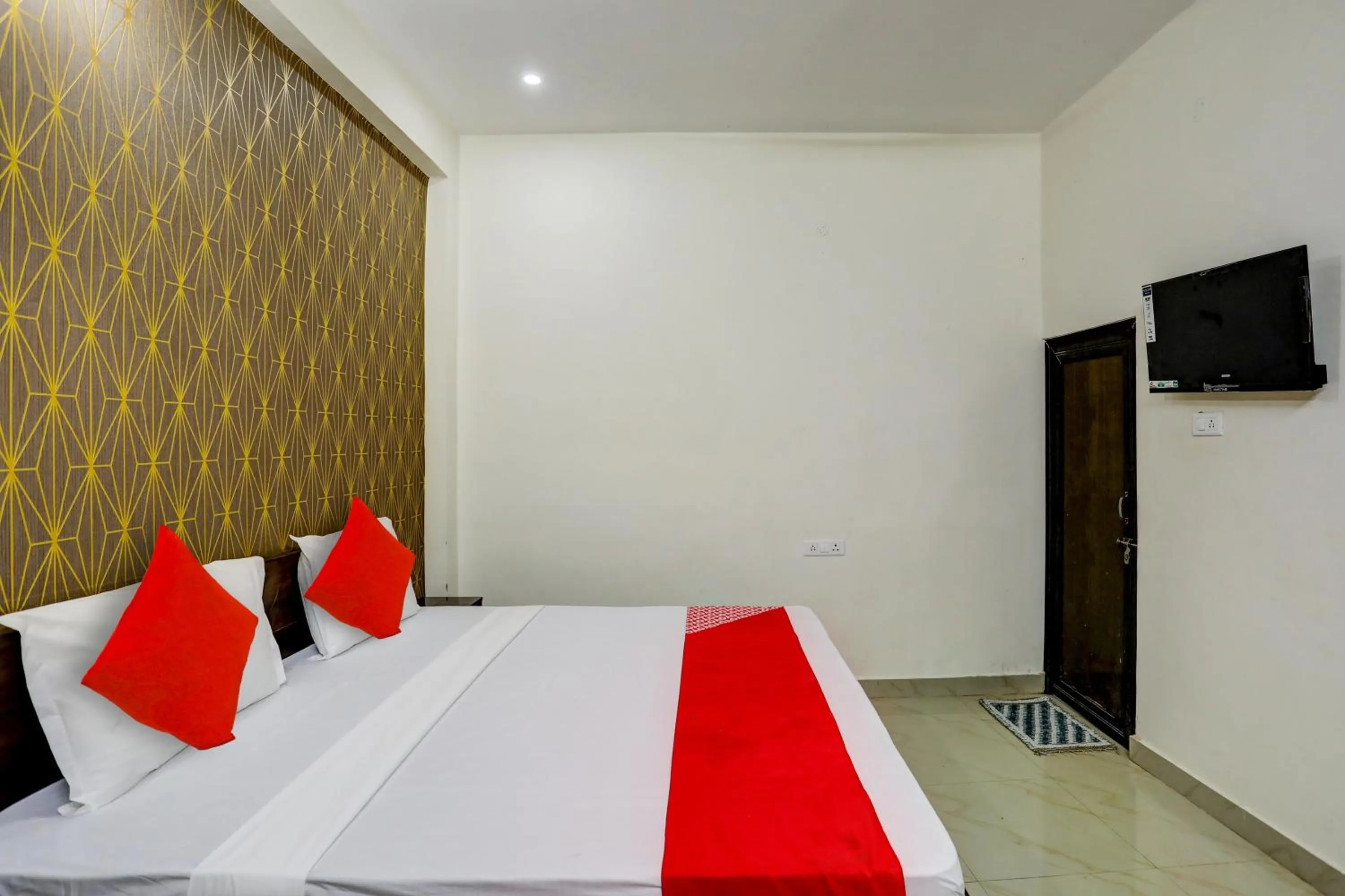 Bedroom, Bed in Hotel O The Raghav Villa