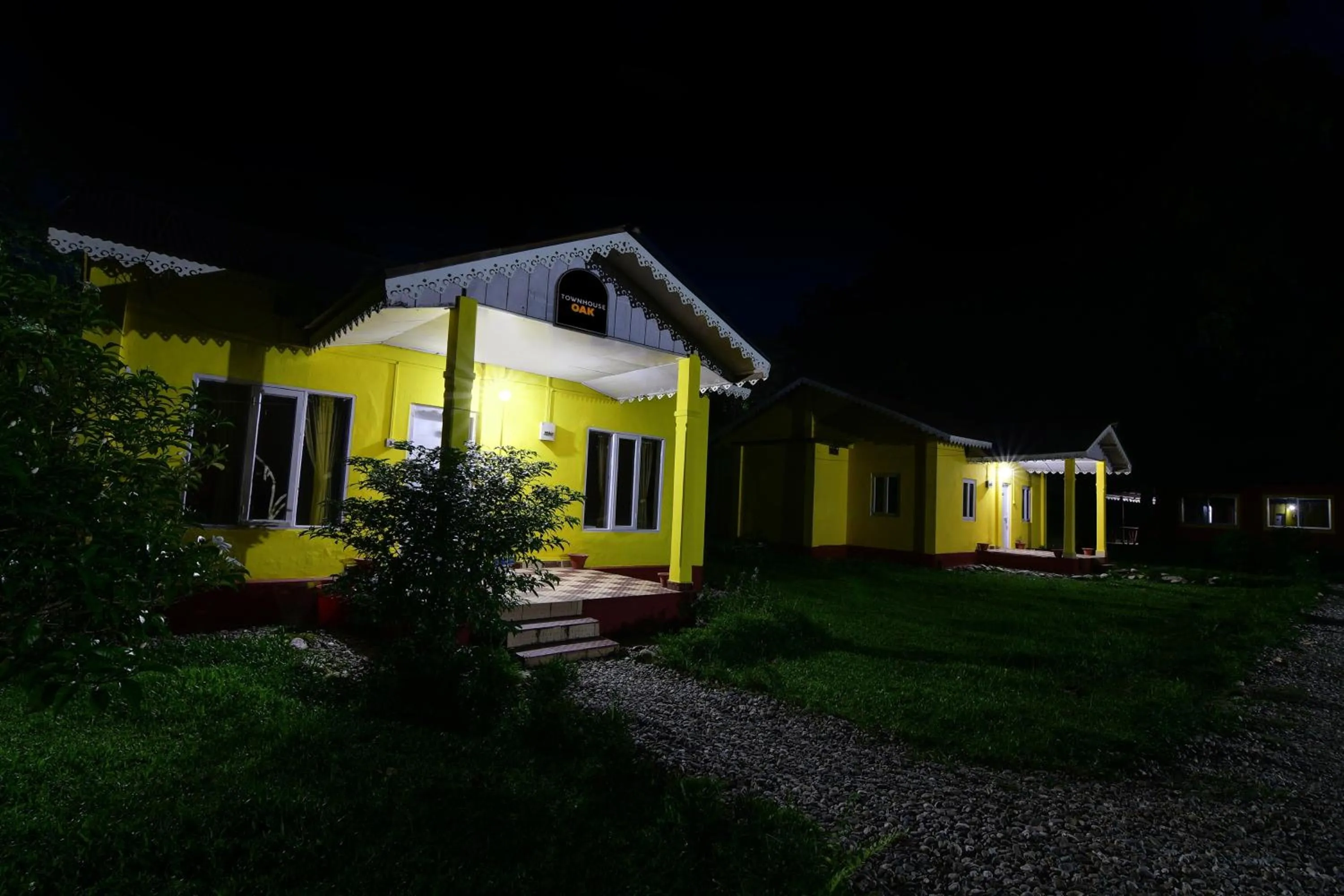 Facade/entrance in Townhouse OAK Gorumara Jungle Resort