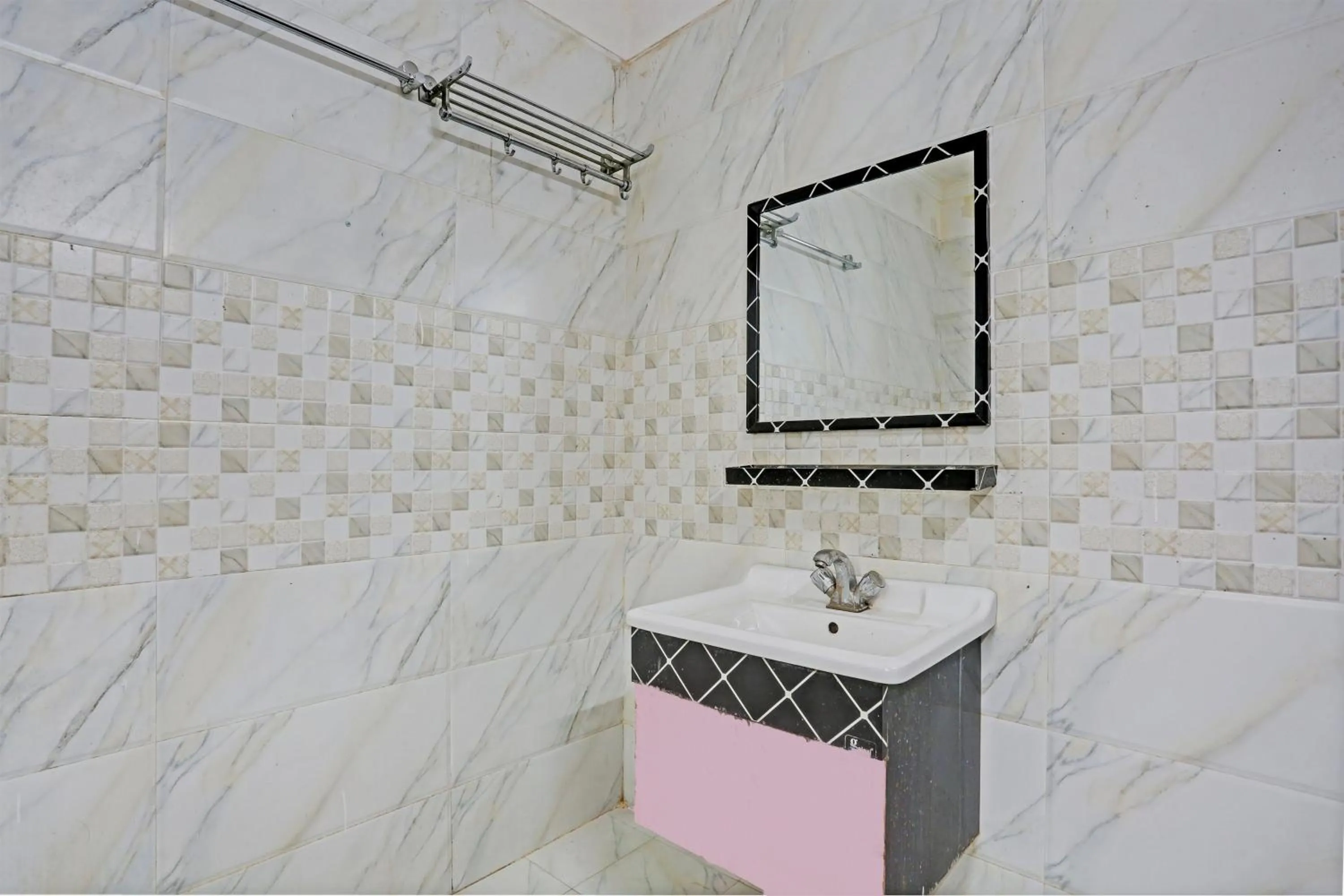 Bathroom in Hotel O by OYO Naveen Stay