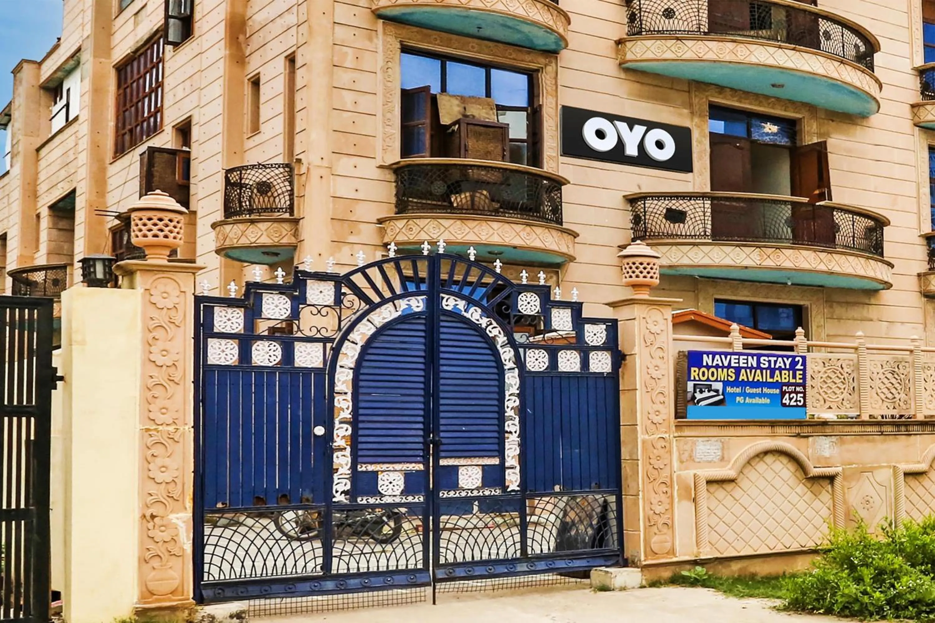 Facade/entrance in Hotel O by OYO Naveen Stay