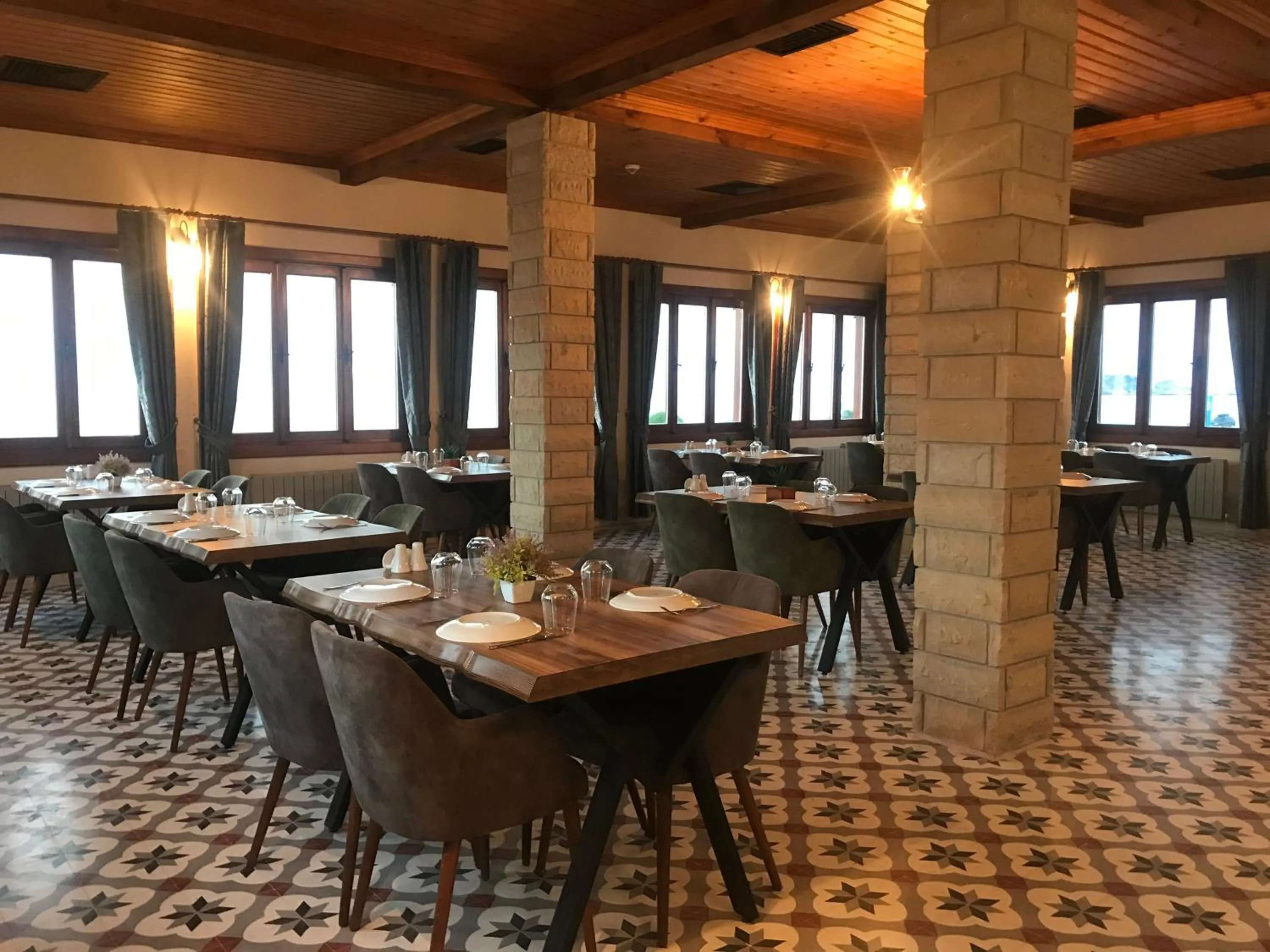 Restaurant/places to eat in Tarihi Kumbaba Otel