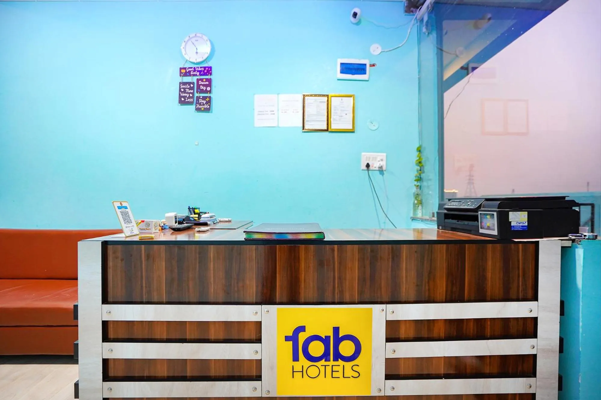 Lobby or reception in FabExpress Evaan Deluxe Rooms