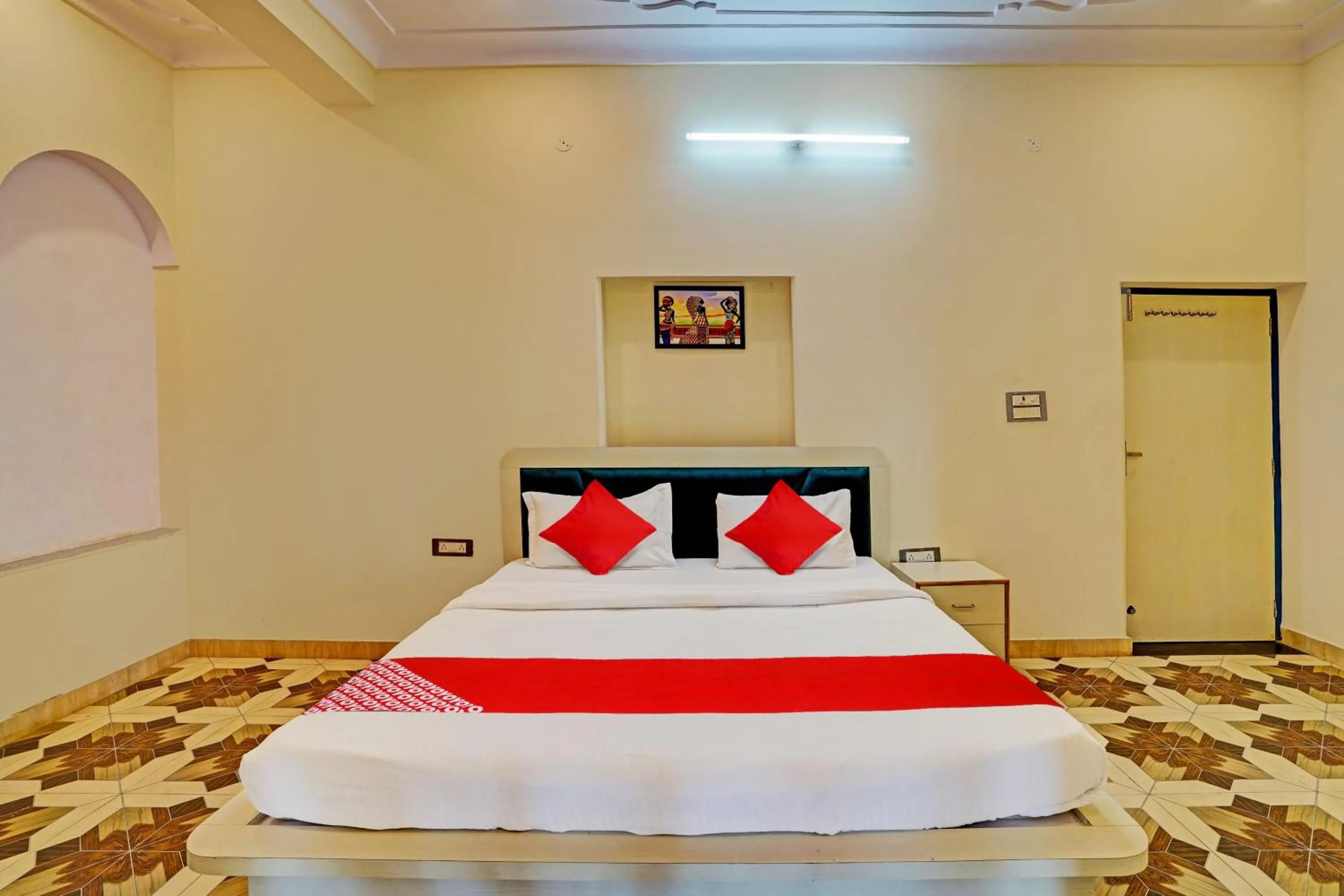 Bedroom, Bed in Hotel O Real Out Of The Blue