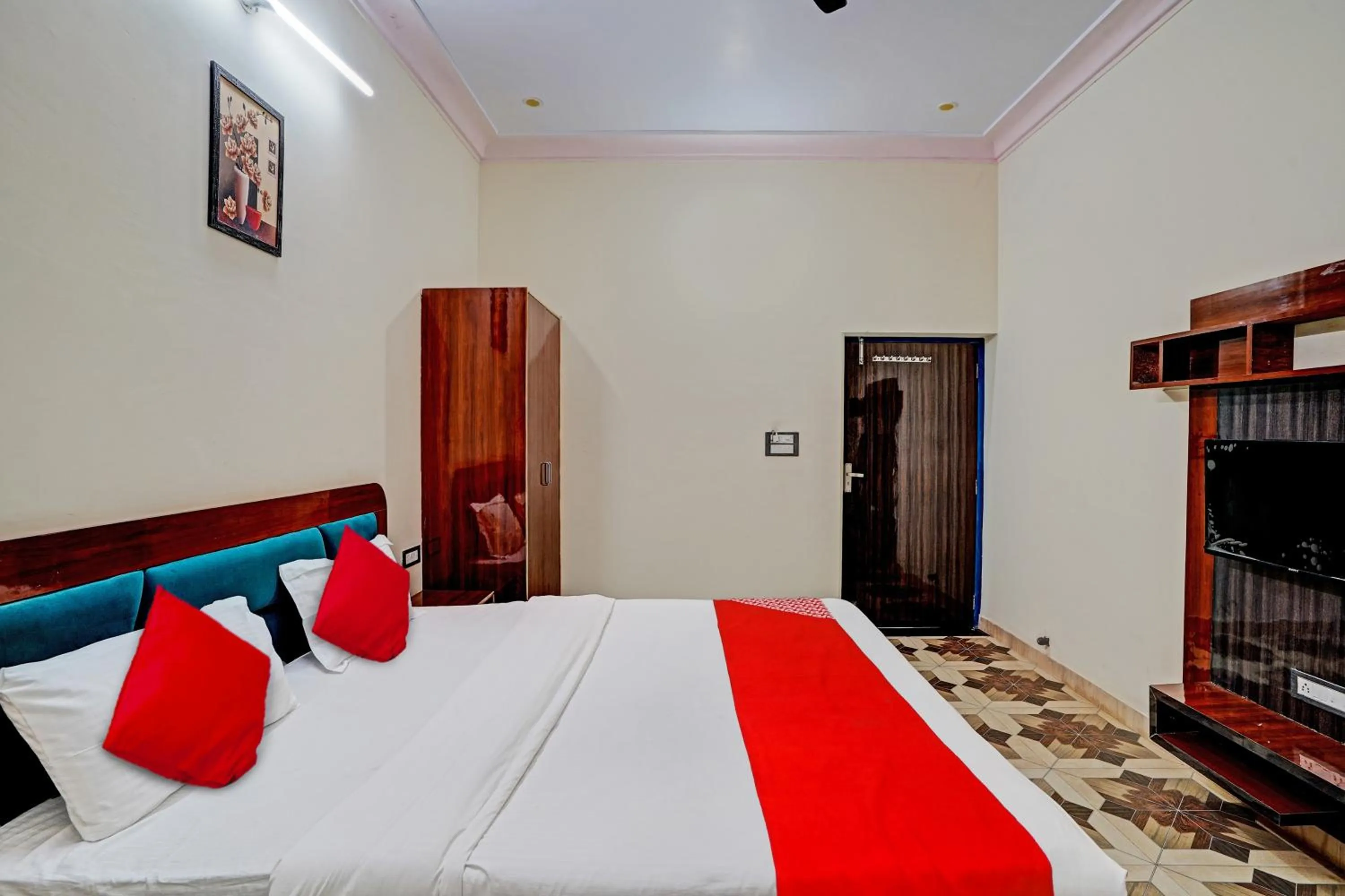 Lobby or reception, Bed in Hotel O Real Out Of The Blue