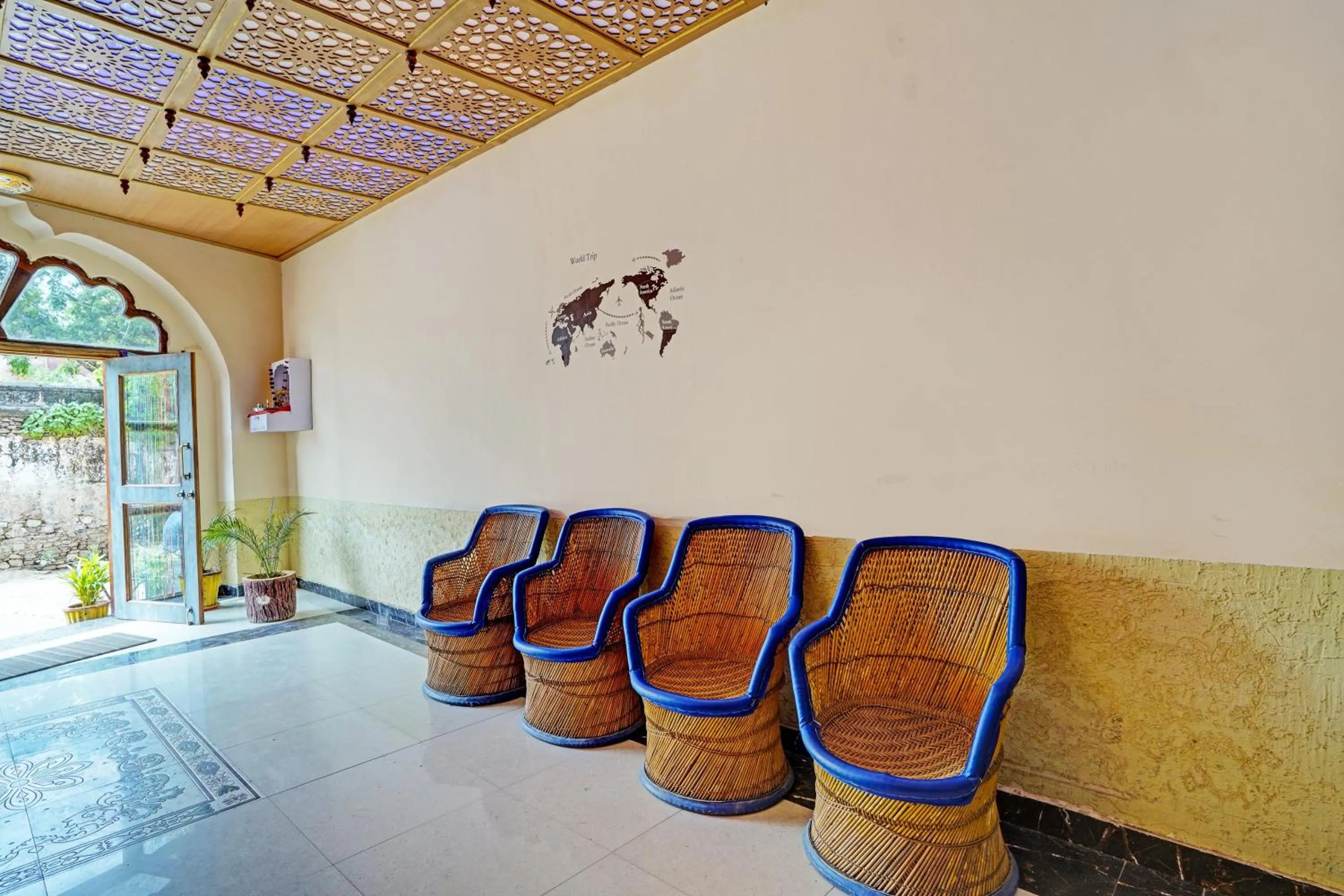 Lobby or reception in Hotel O Real Out Of The Blue