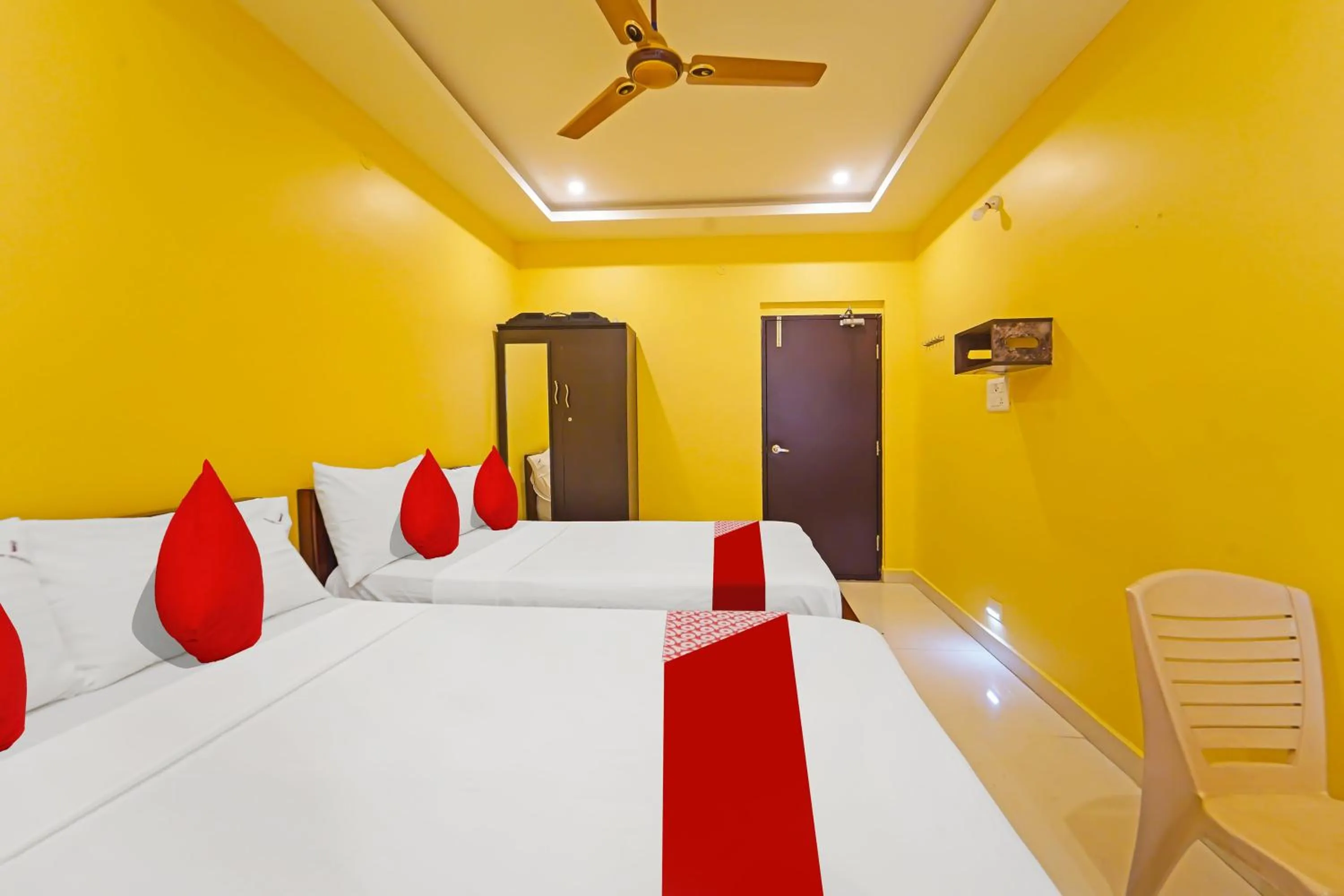 Bedroom, Bed in Hotel O Jayam Residency