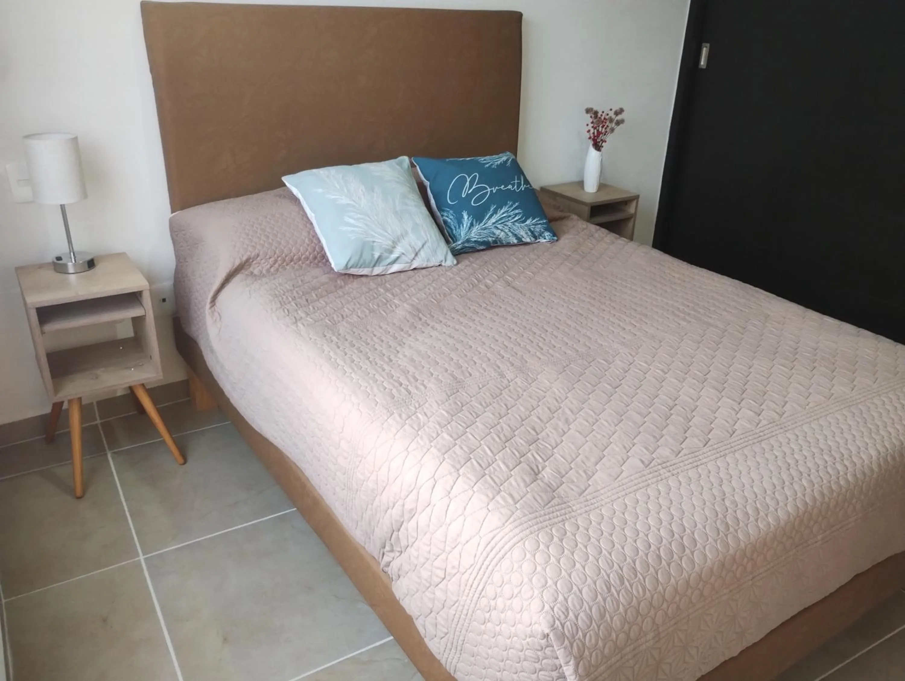 Bed in Departamento tres listones