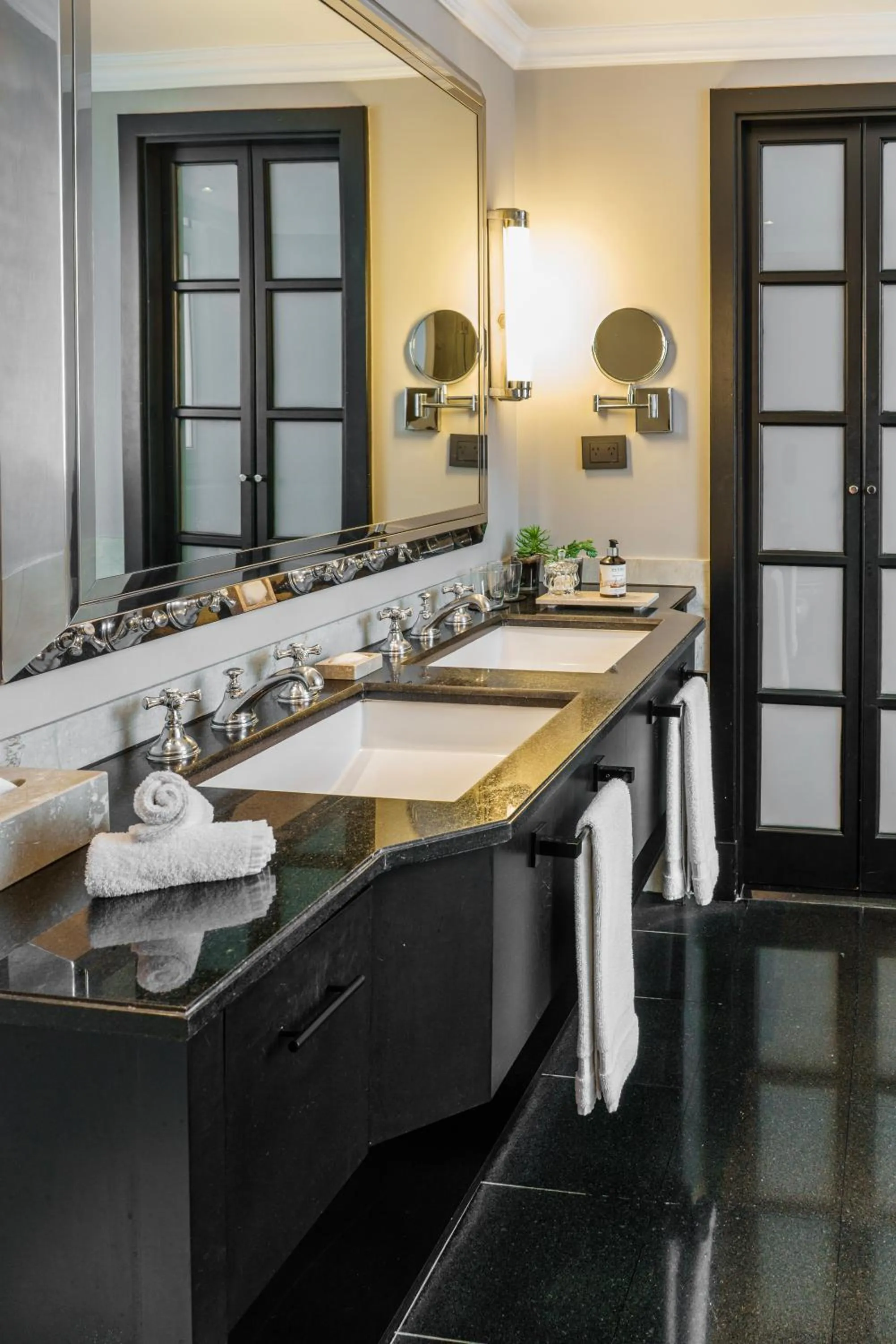 Toilet in Casa Lucia Member of Melia Collection