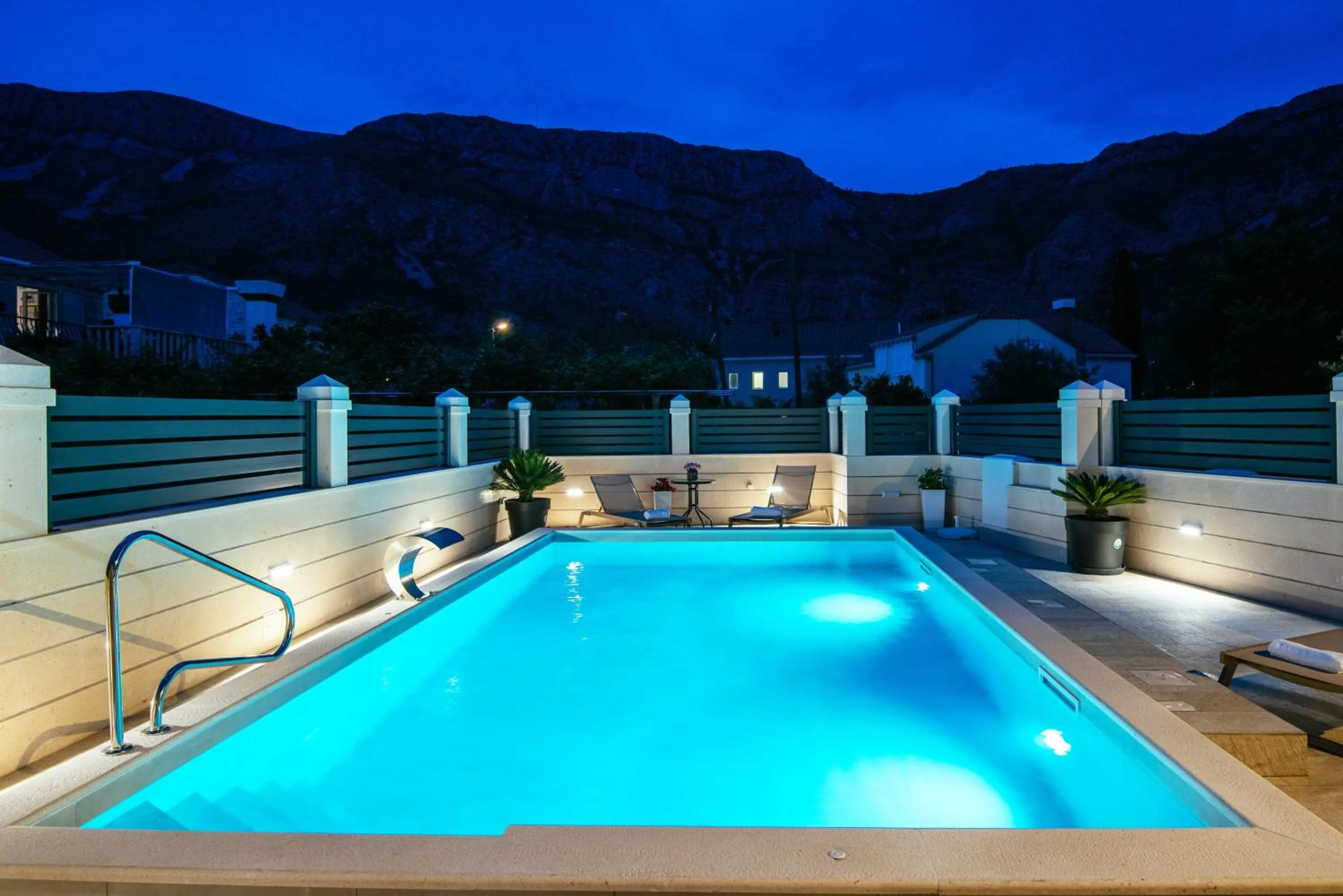 Swimming pool in Apartments Azzurro