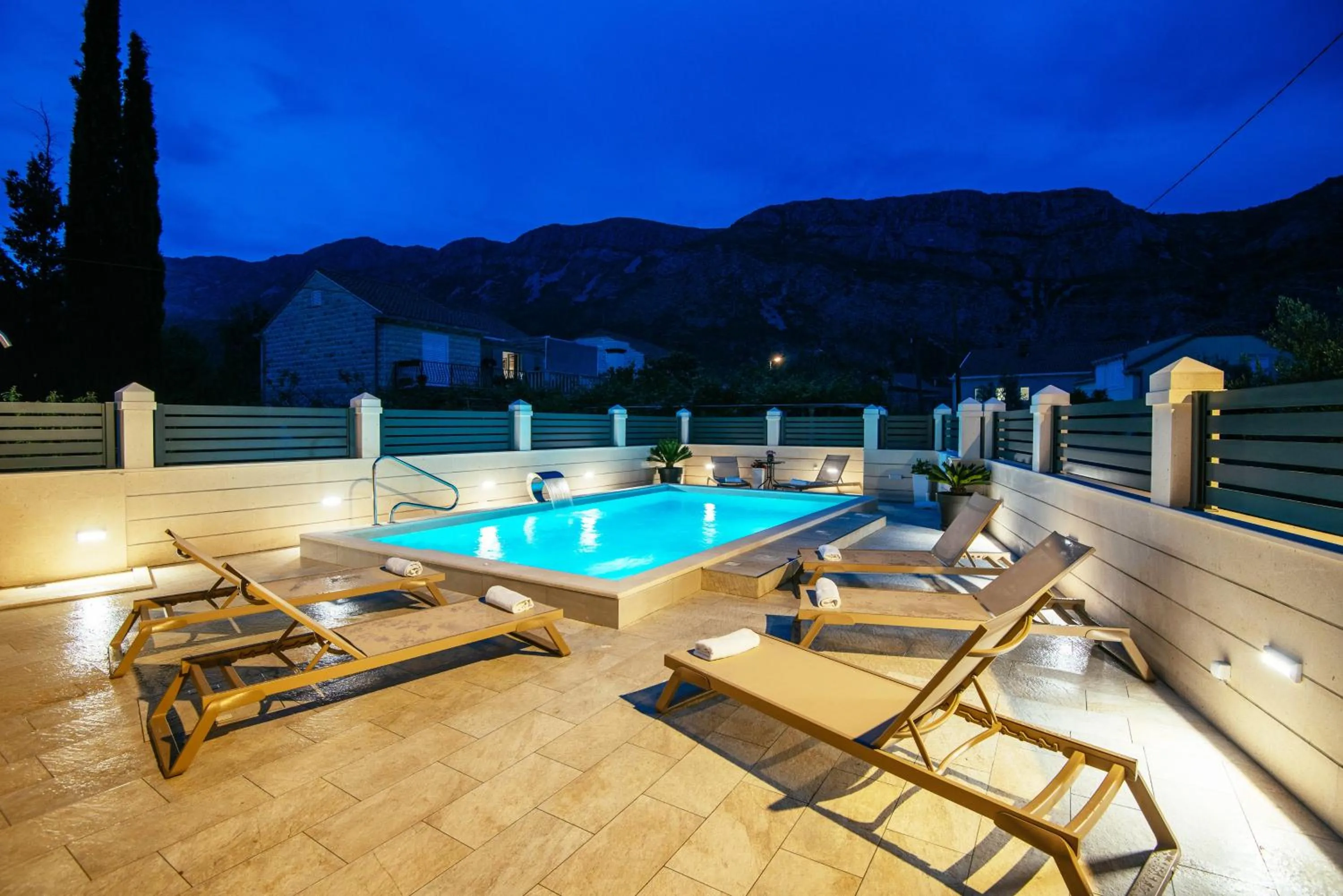 Swimming pool in Apartments Azzurro
